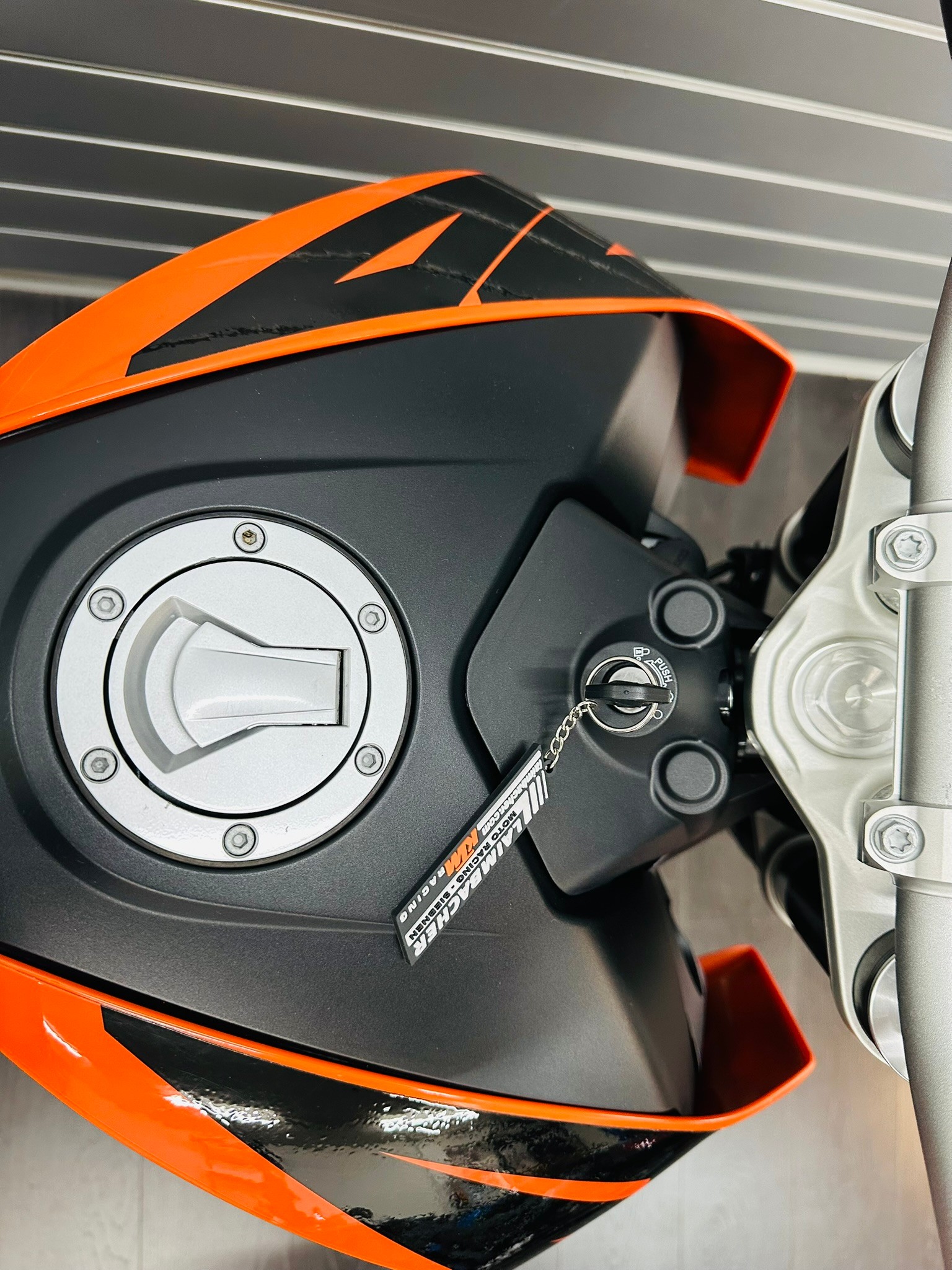 KTM 690 Duke ABS-image-7
