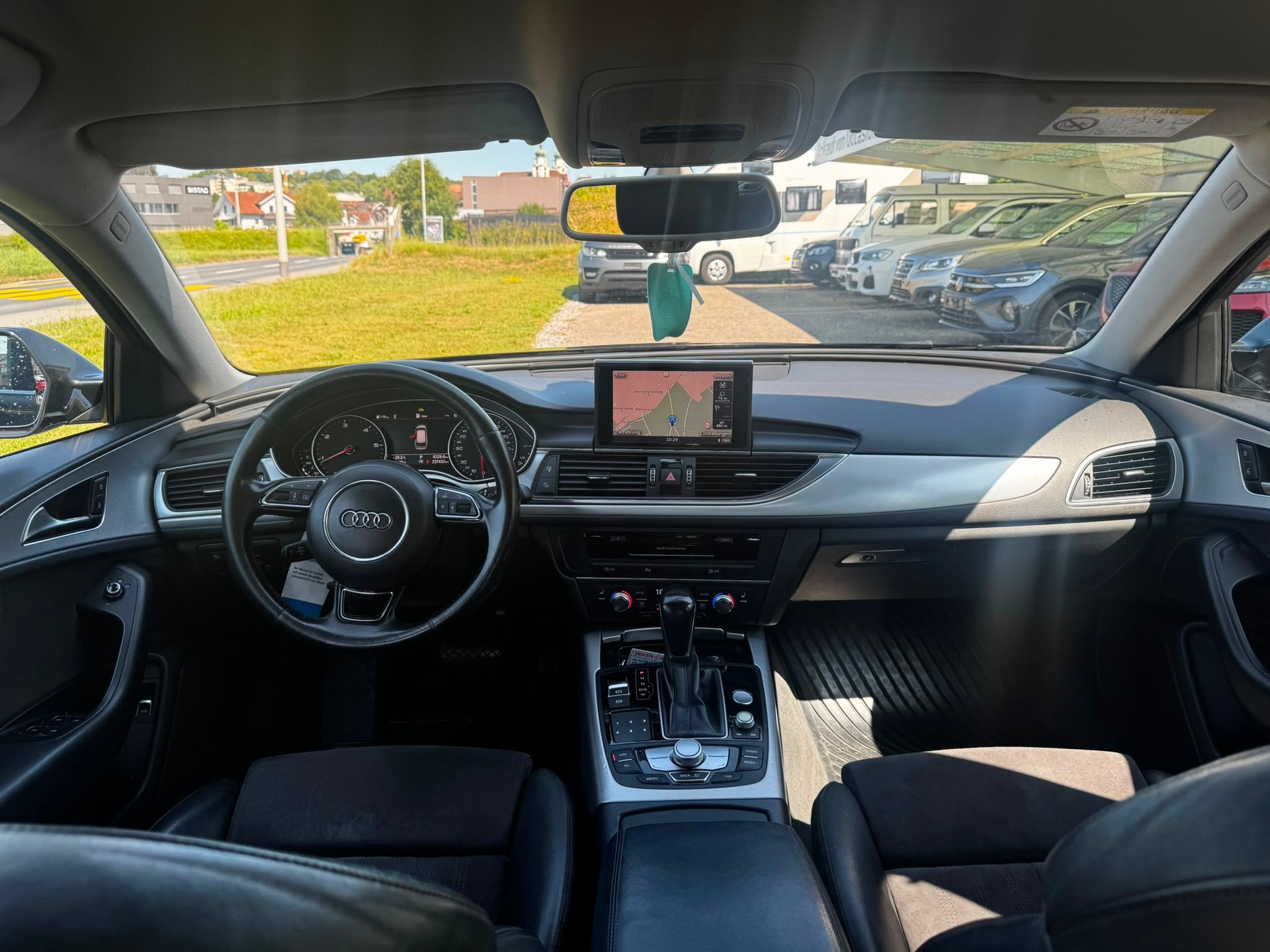 AUDI A6 Avant 2.0 TDI quattro S-tronic-image-9