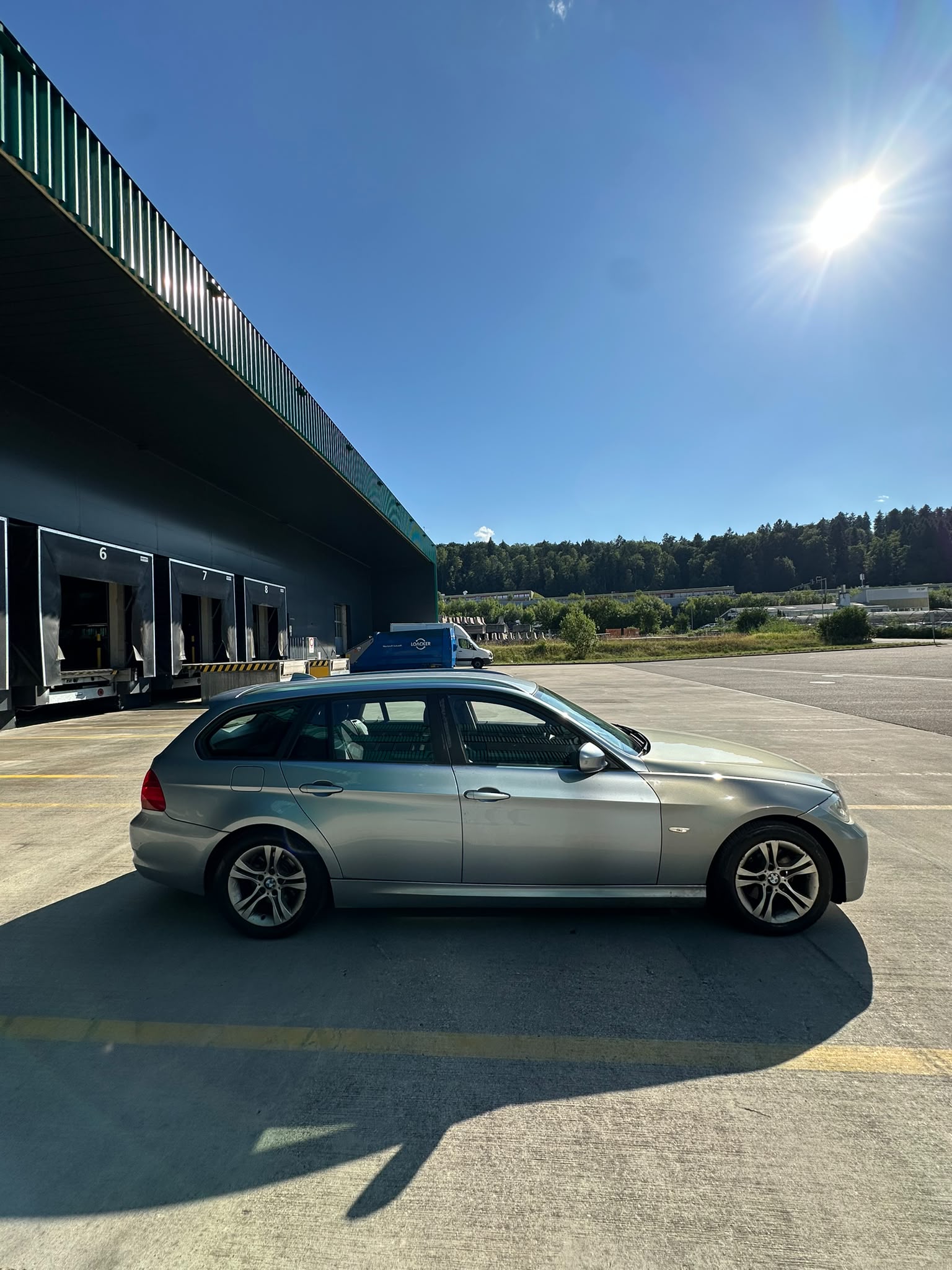 BMW 320i Touring Steptronic-image-2