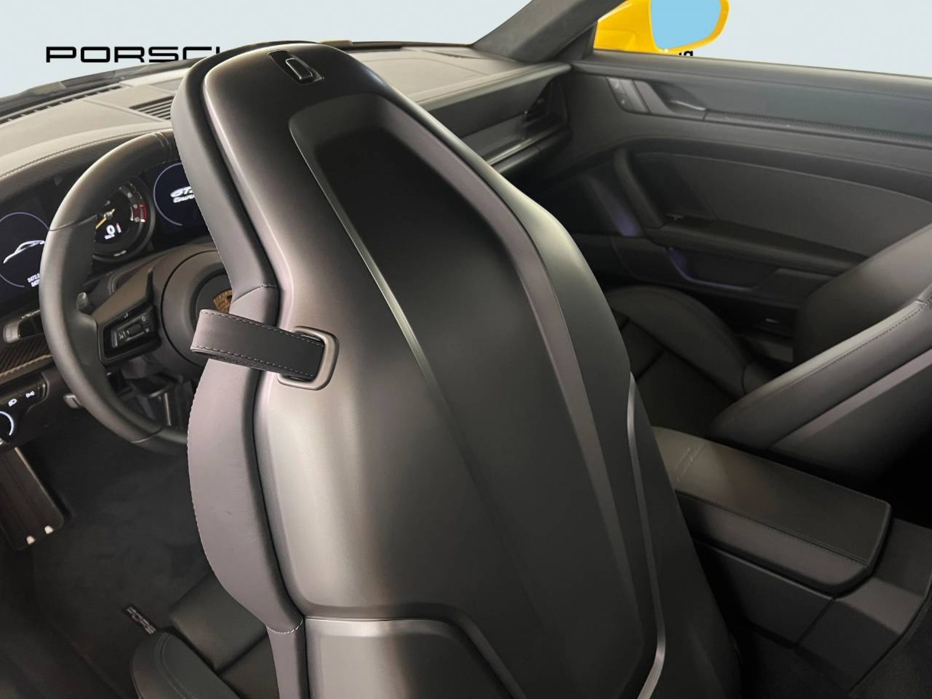 PORSCHE 911 GT3 mit Touring-Paket-image-22
