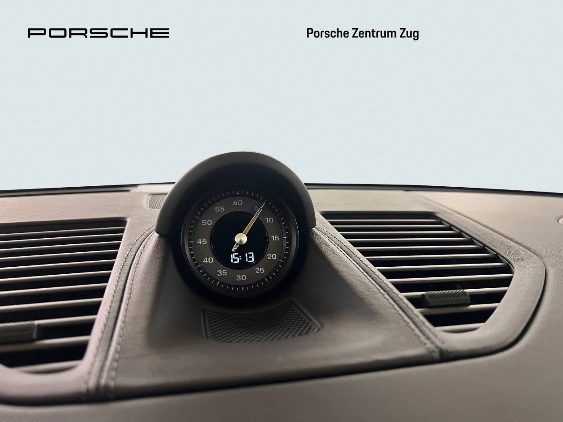 PORSCHE 911 GT3 mit Touring-Paket-image-26