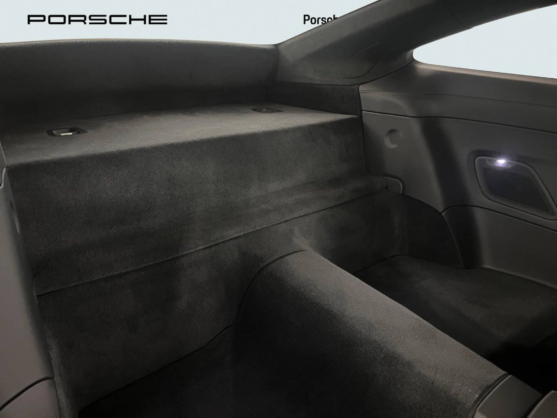 PORSCHE 911 GT3 mit Touring-Paket-image-24