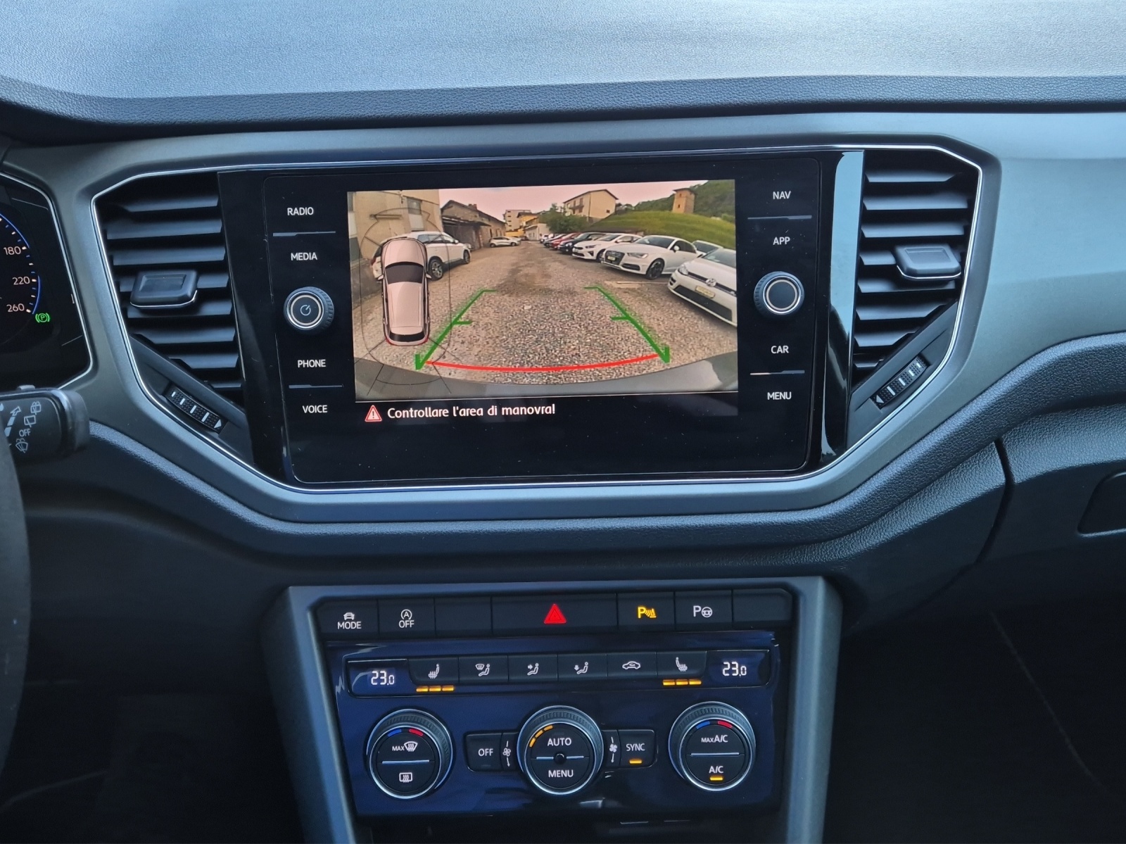 VW T-Roc 1.5 TSI EVO Advance DSG-image-10