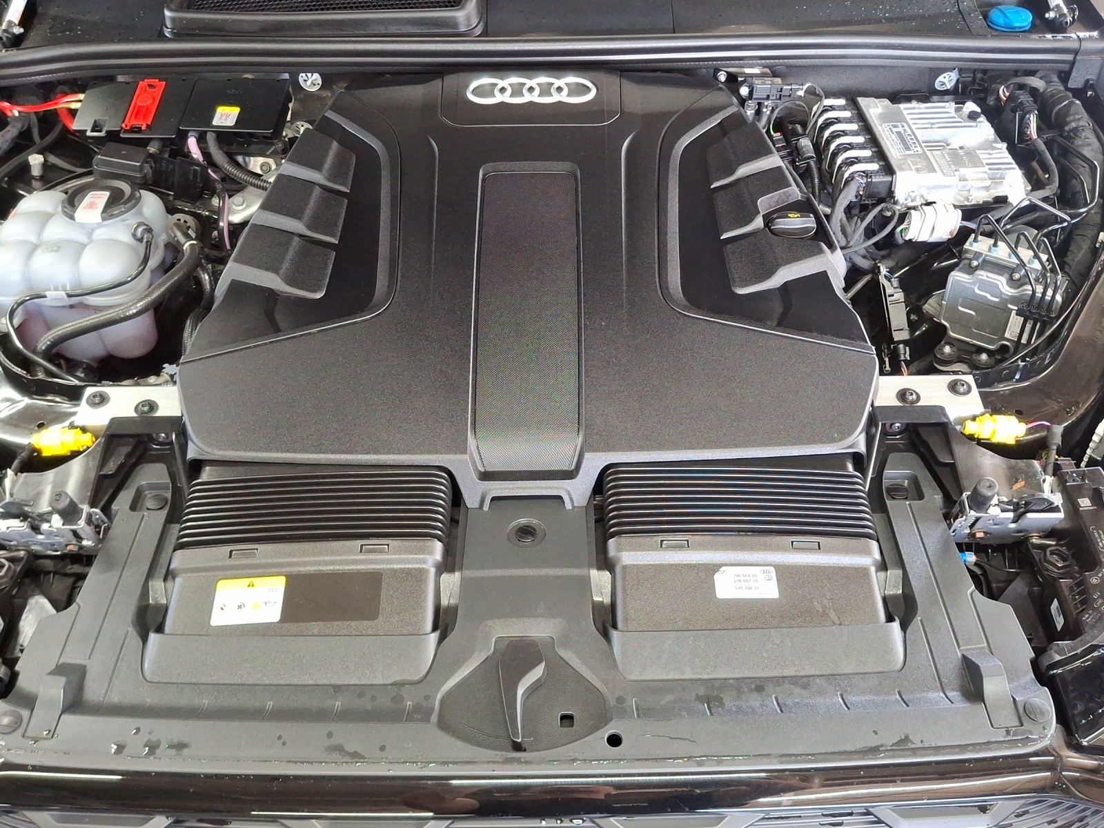 AUDI Q7 SUV TDI quattro 210 kW S Line tiptronic-image-13