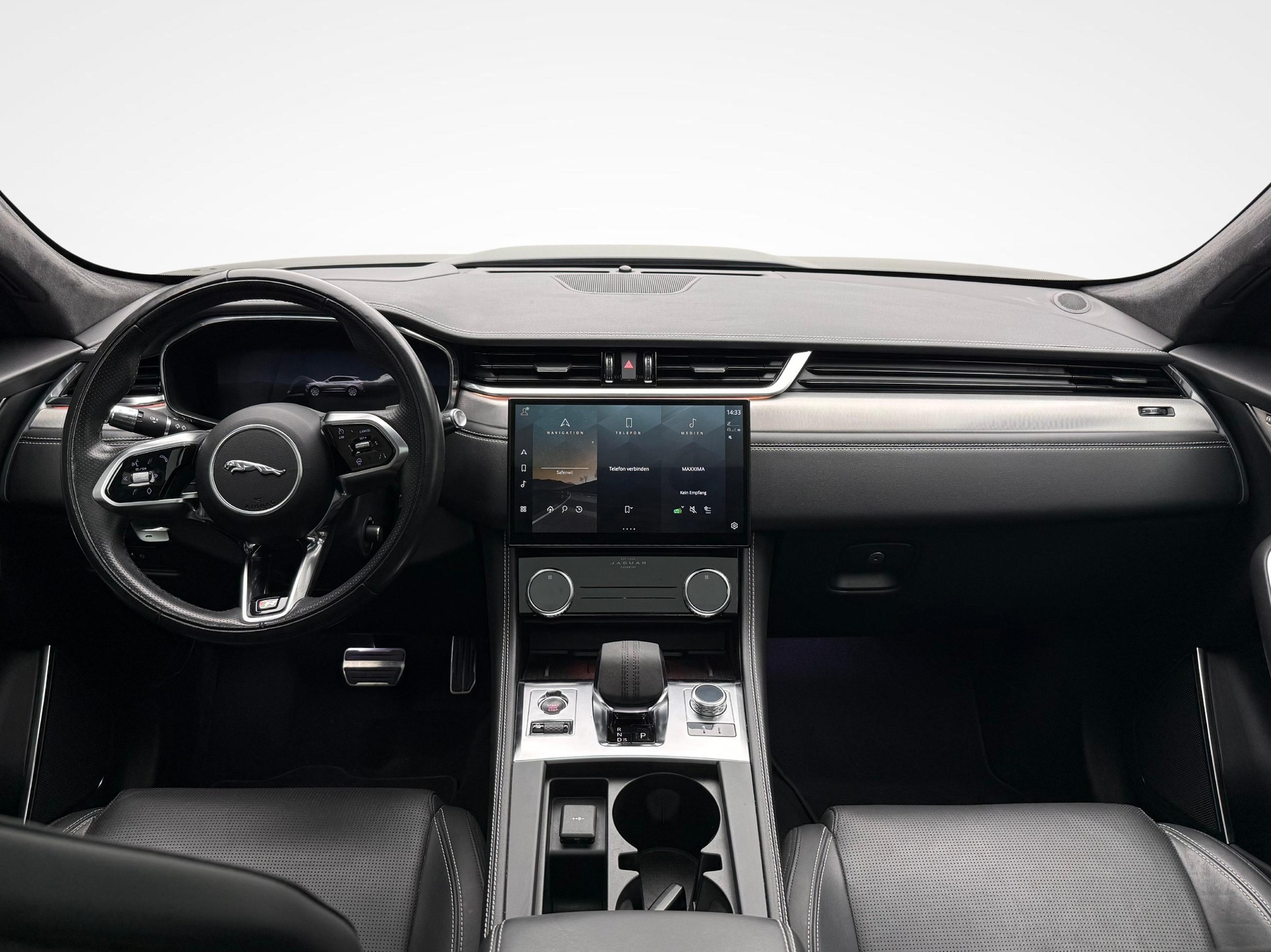 JAGUAR F-Pace 3.0 I6 R-Dynamic HSE AWD-image-8