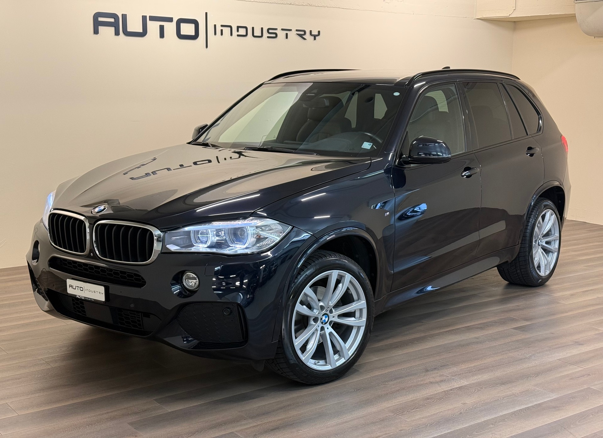 BMW X5 xDrive 30d Steptronic M-Sportpaket-image-0
