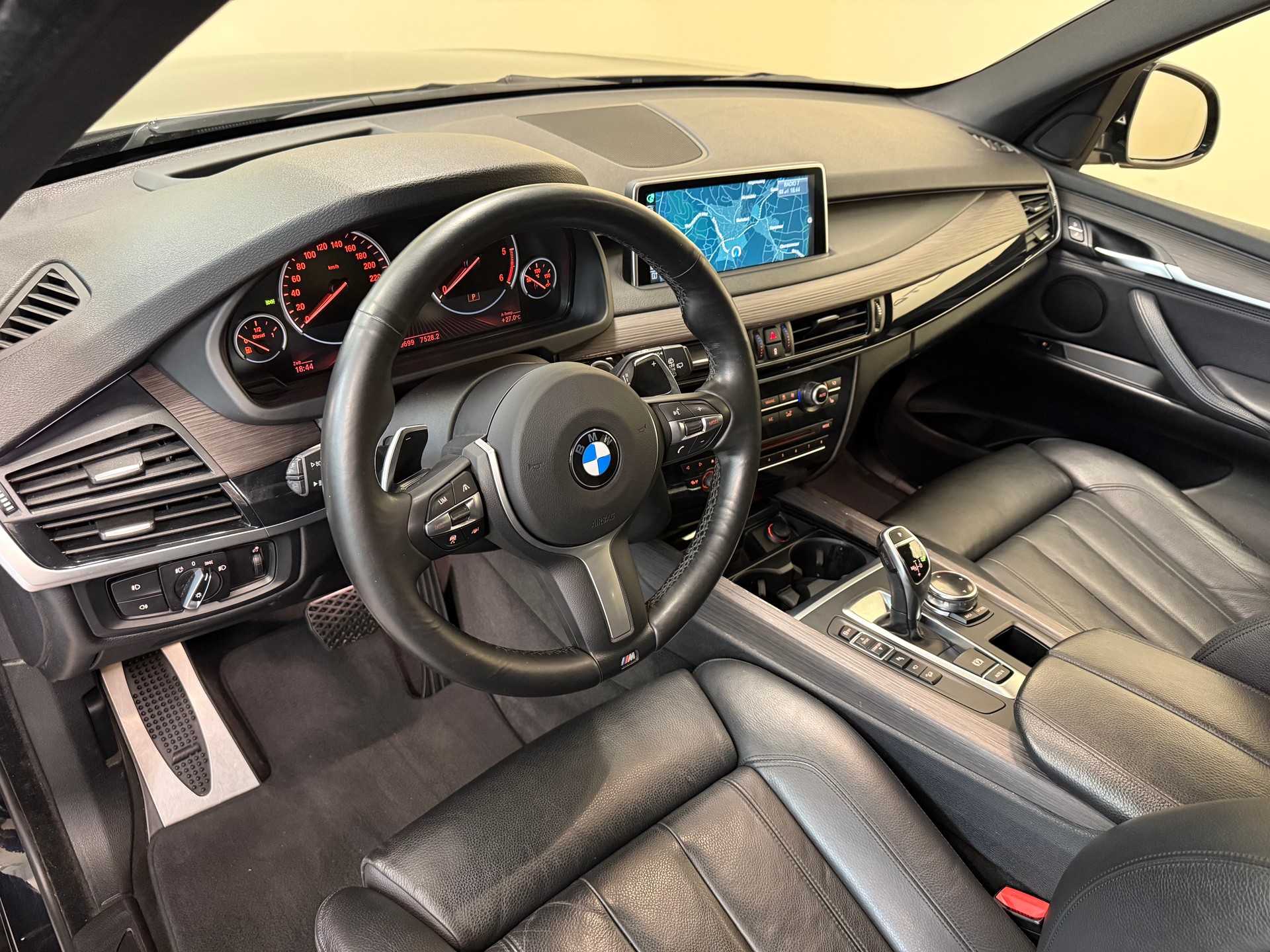 BMW X5 xDrive 30d Steptronic M-Sportpaket-image-13