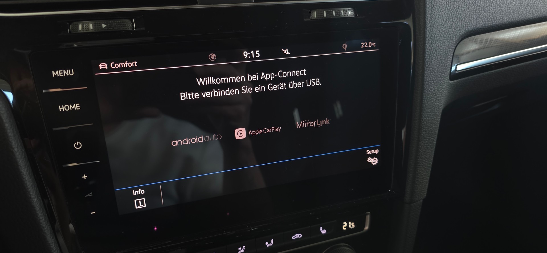 VW Golf Variant 2.0 TSI R 4Motion DSG-image-22