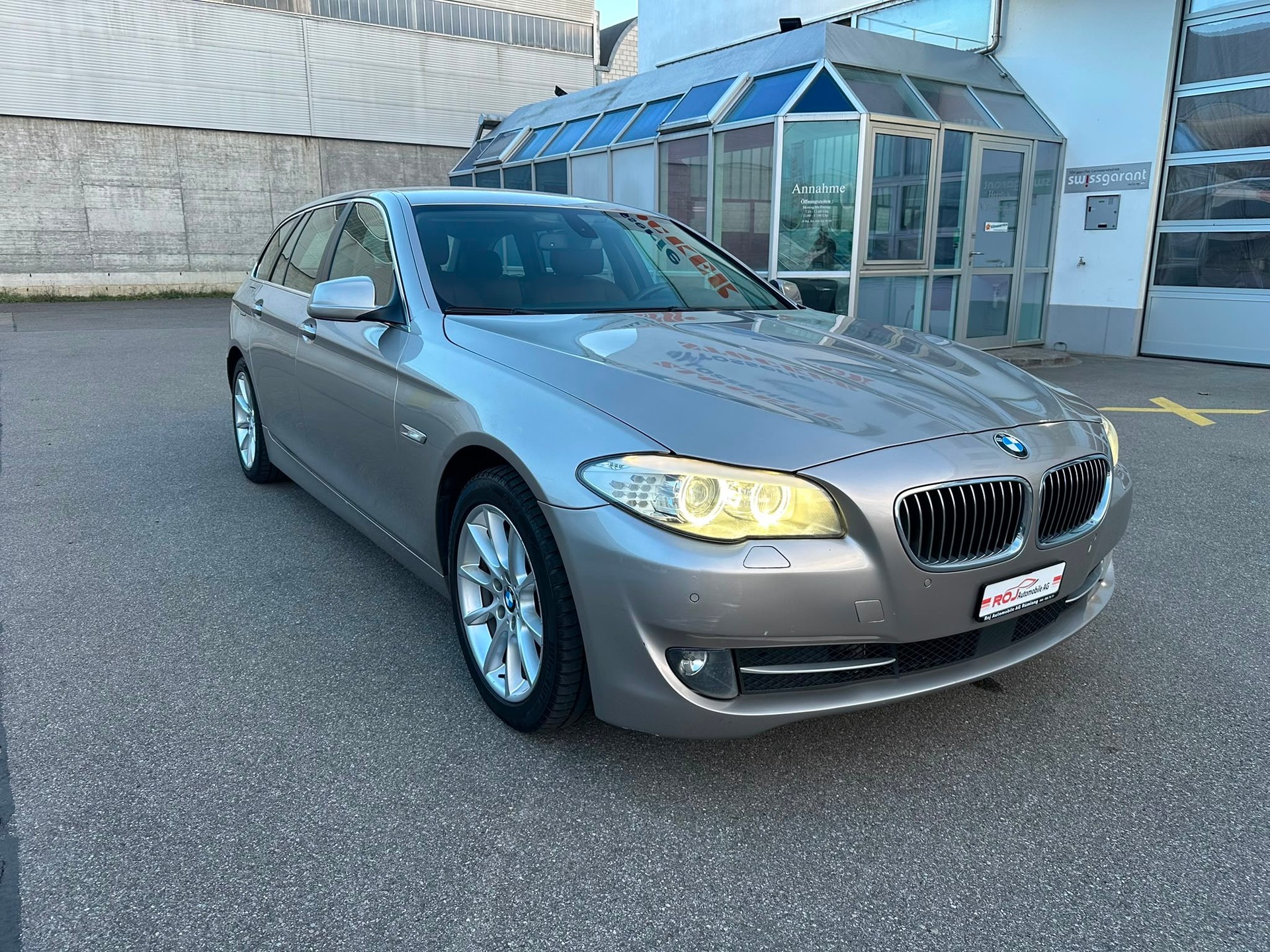 BMW 525d xDrive Touring Steptronic-image-3