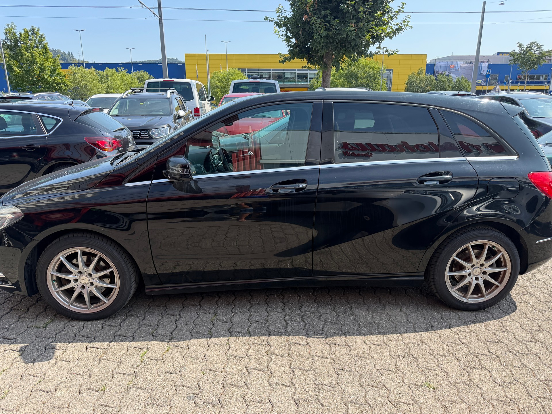 MERCEDES-BENZ B 200 7G-DCT-showroom-element-3