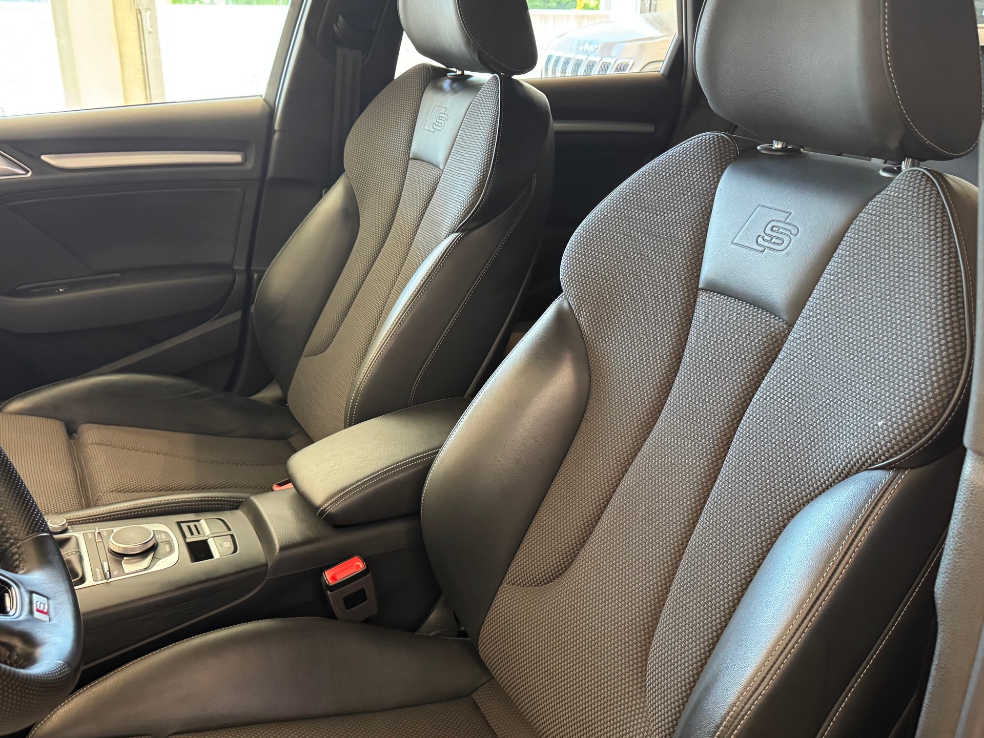 AUDI A3 Sportback 2.0 TDI Sport quattro-image-7