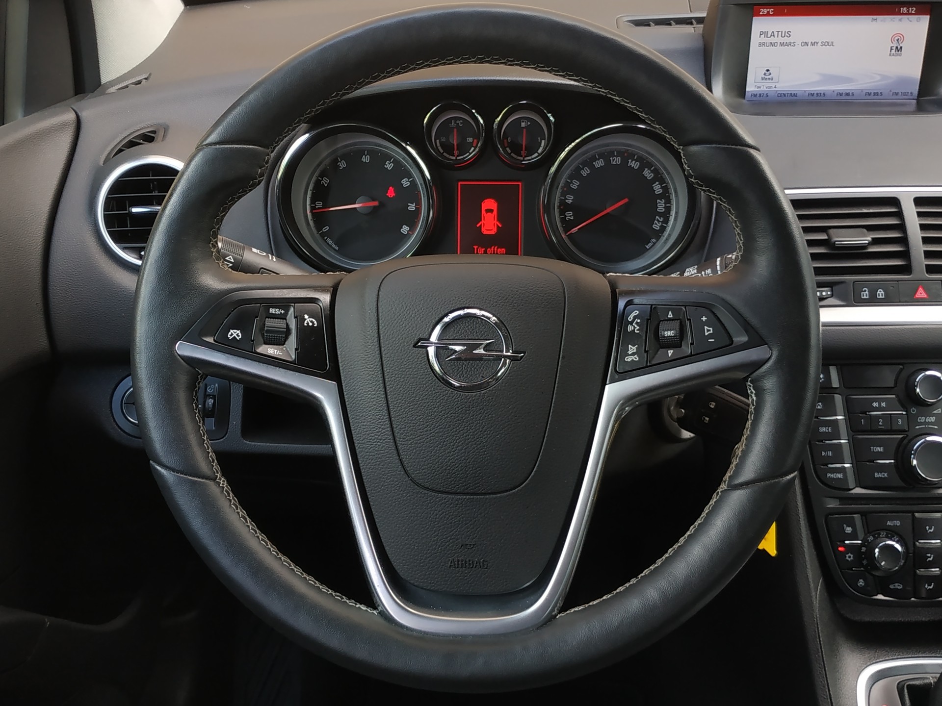OPEL Meriva 1.4 Turbo Cosmo Automatic-image-17