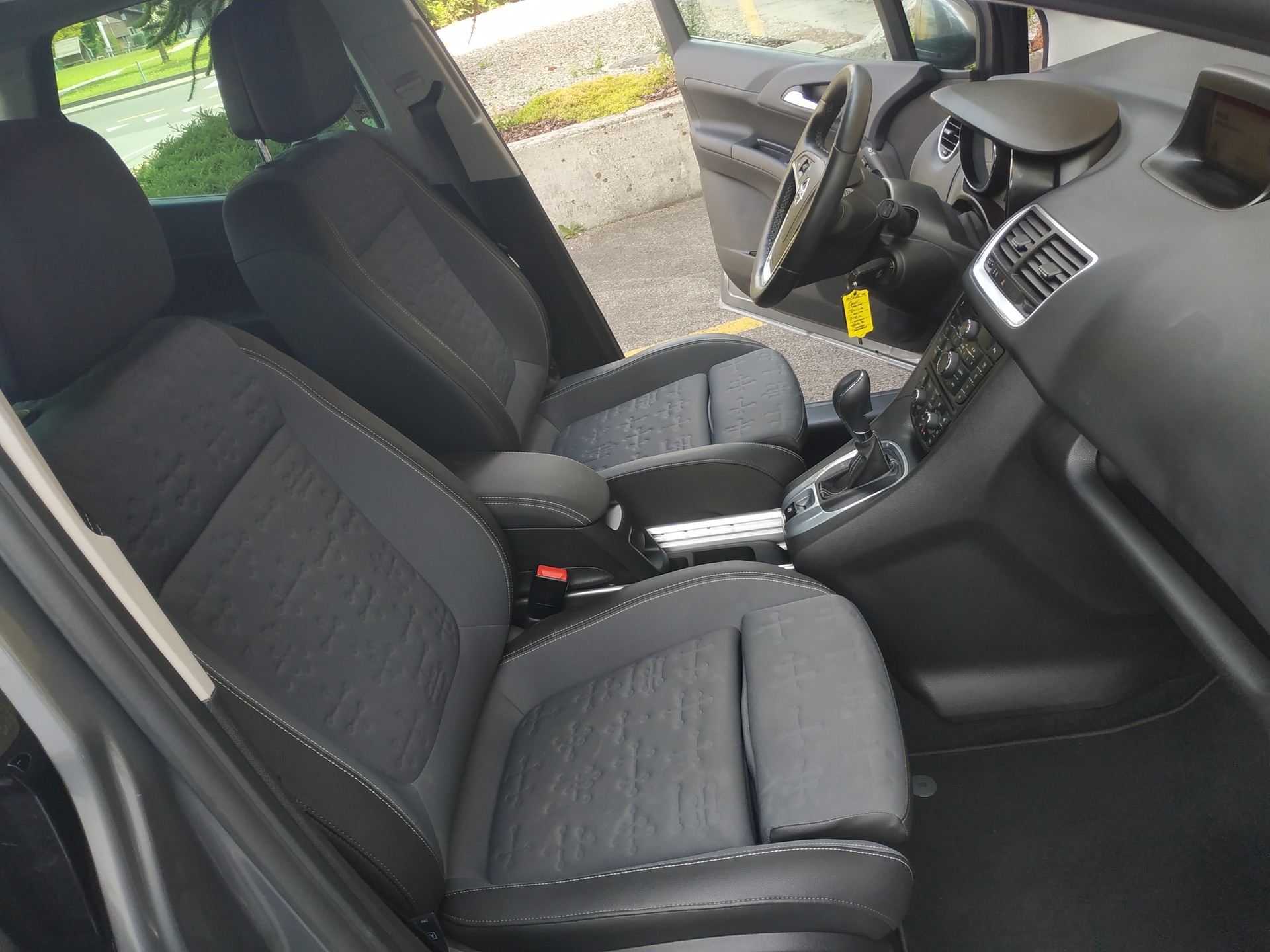 OPEL Meriva 1.4 Turbo Cosmo Automatic-image-15