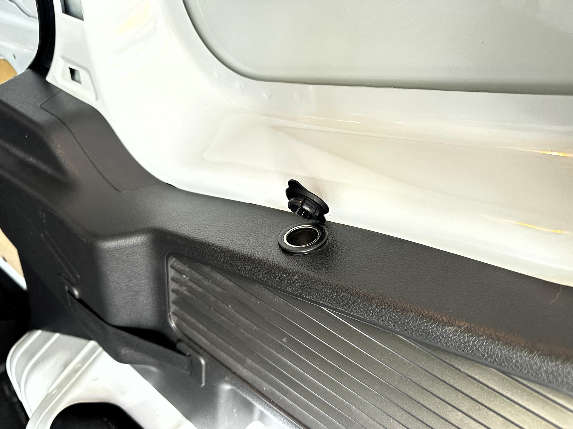 FORD Transit Courier Van 1.0 EcoBoost Trend-image-16