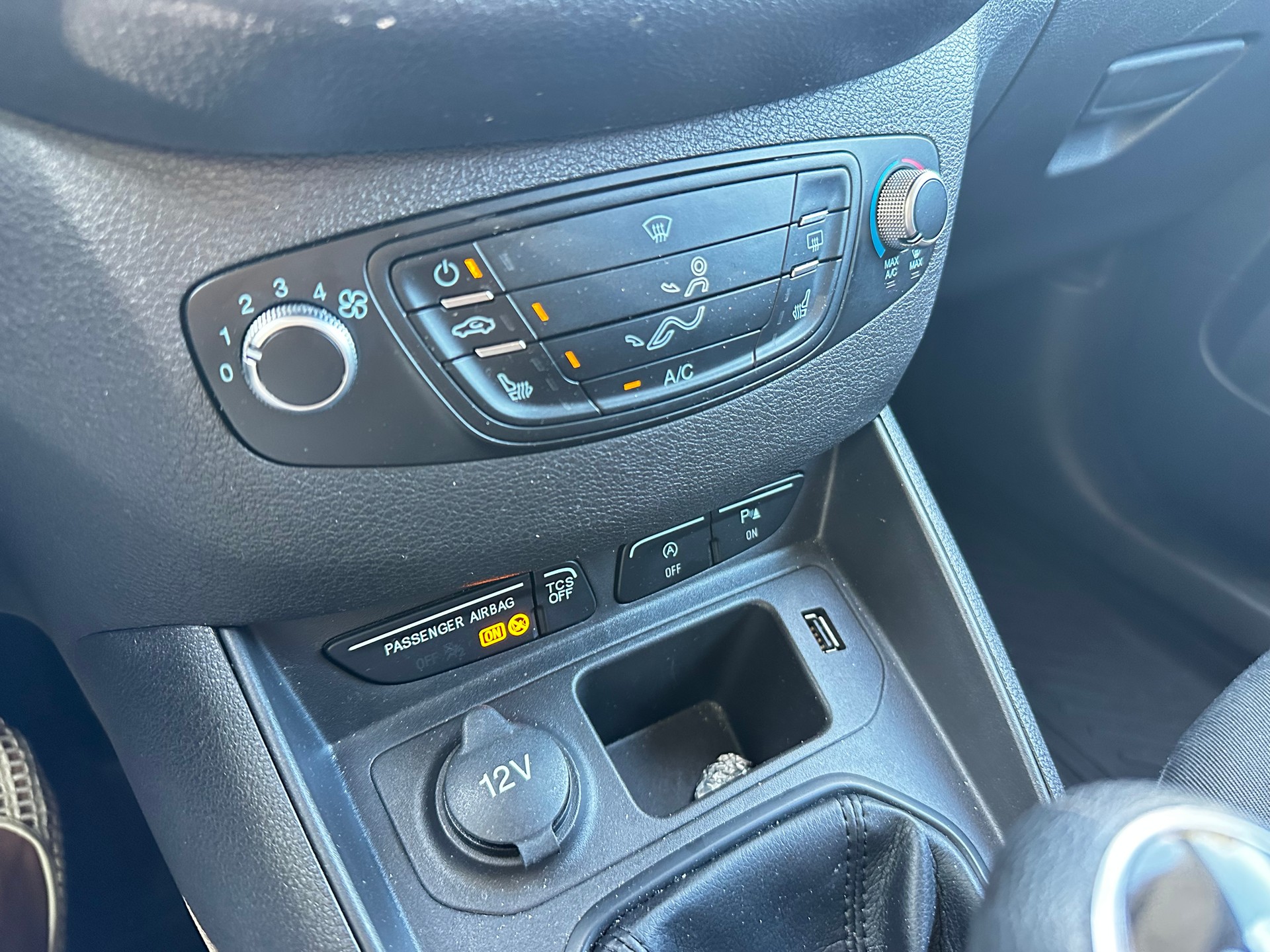 FORD Transit Courier Van 1.0 EcoBoost Trend-image-12