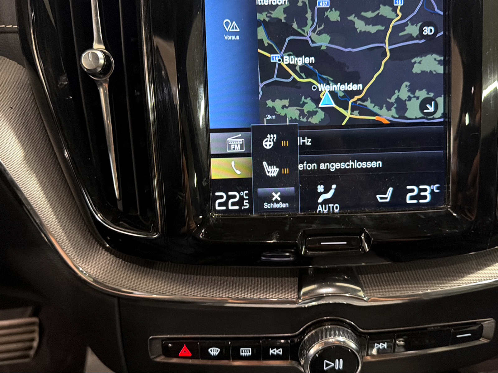 VOLVO XC60 2.0 T8 TE R-Design eAWD-image-11