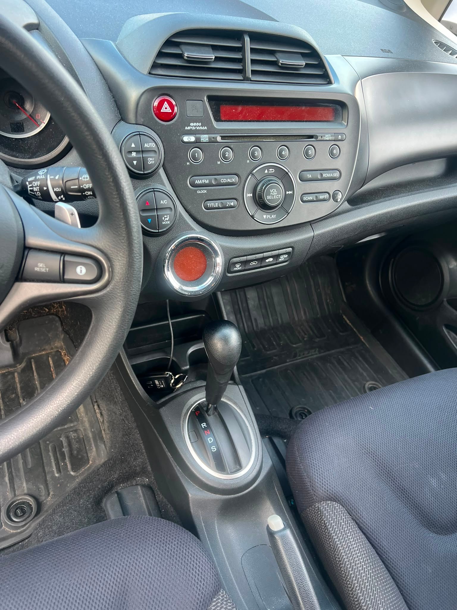 HONDA Jazz 1.4i Comfort CVT-image-9