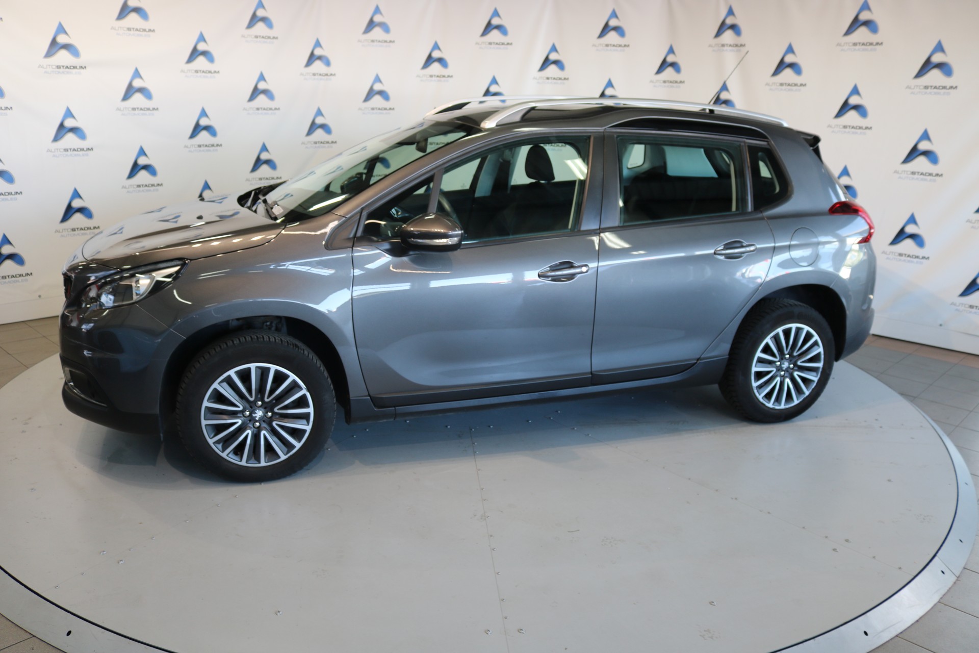 PEUGEOT 2008 1.2 PureTech Active-image-12