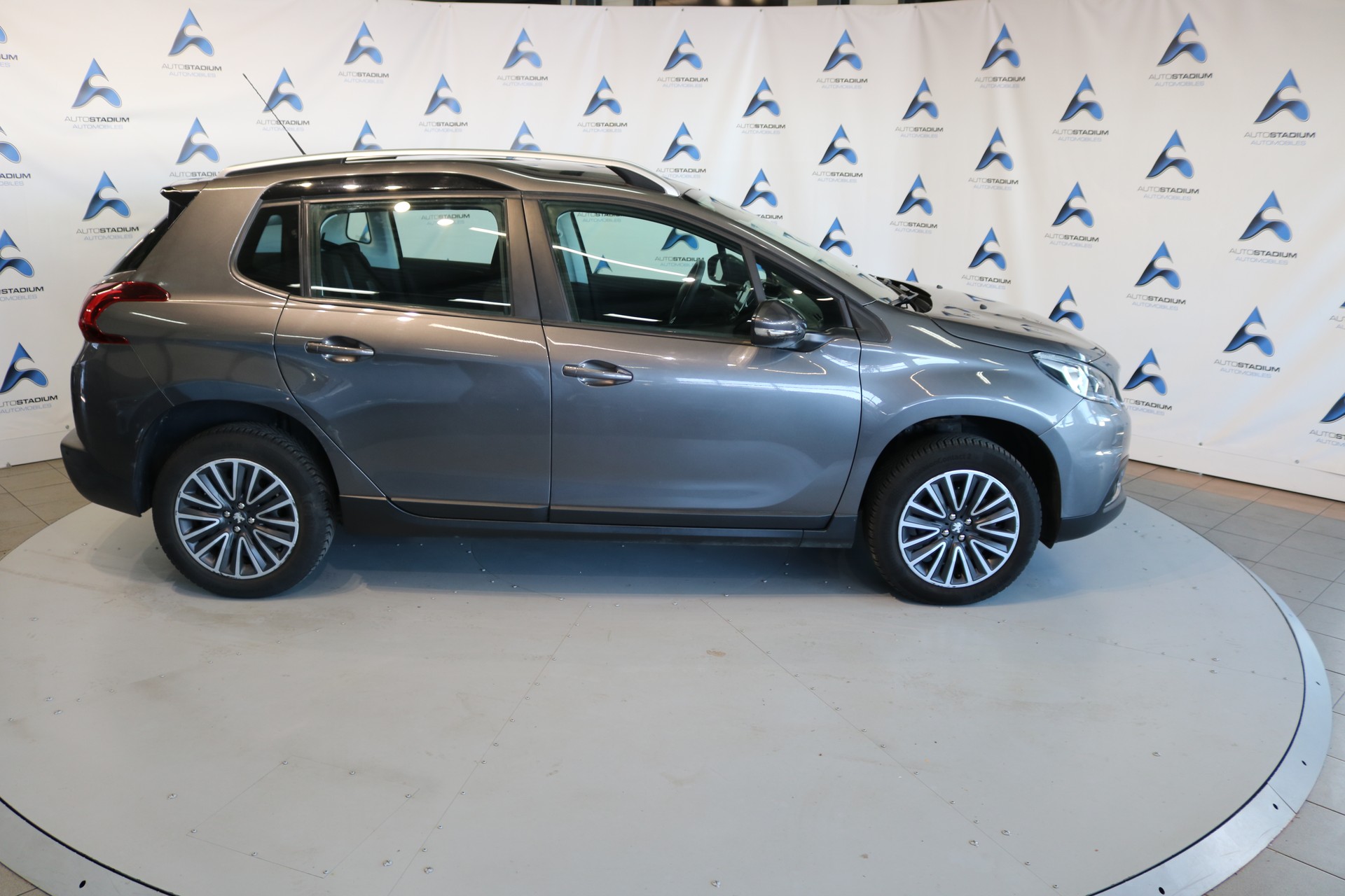 PEUGEOT 2008 1.2 PureTech Active-image-26