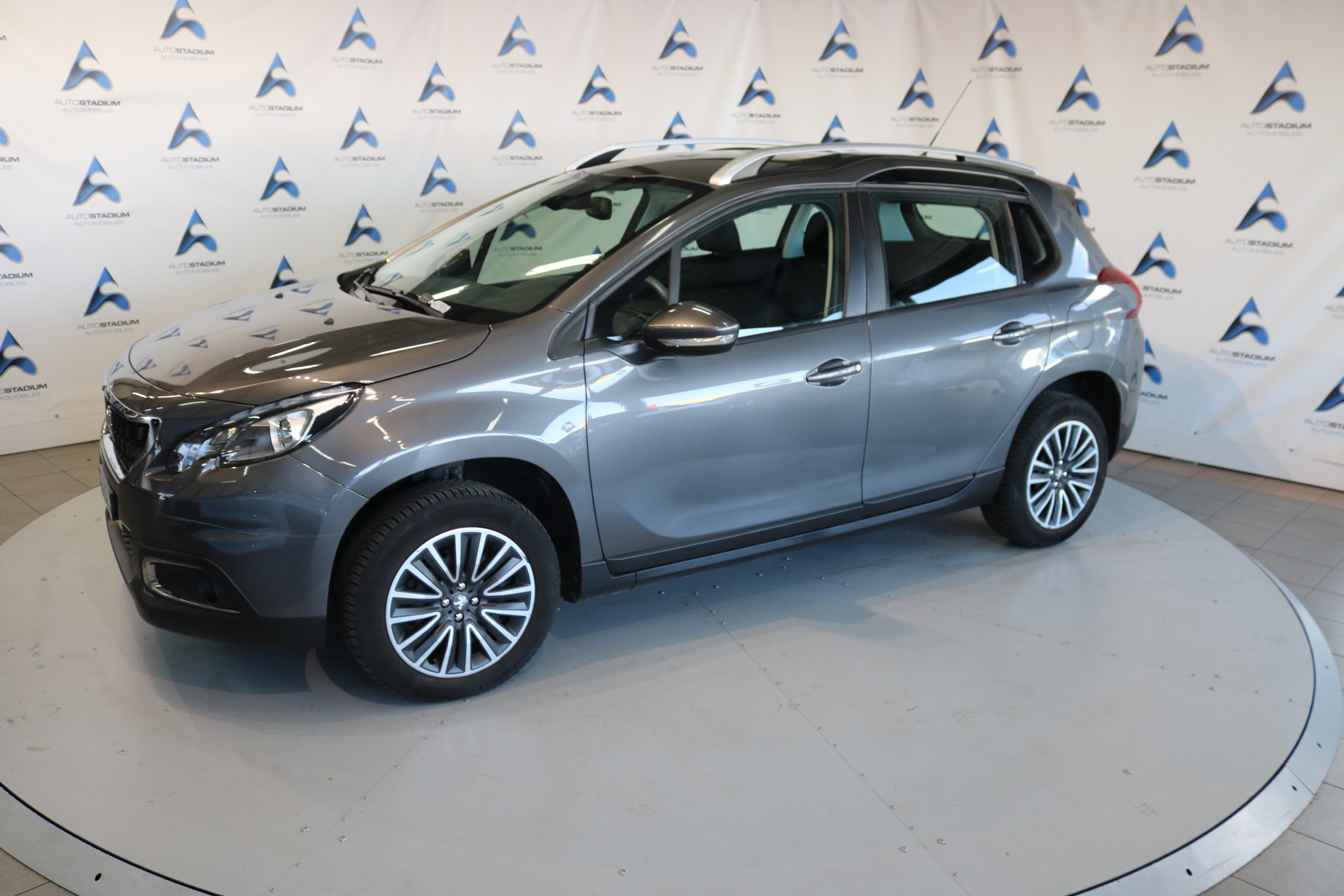 PEUGEOT 2008 1.2 PureTech Active-image-11
