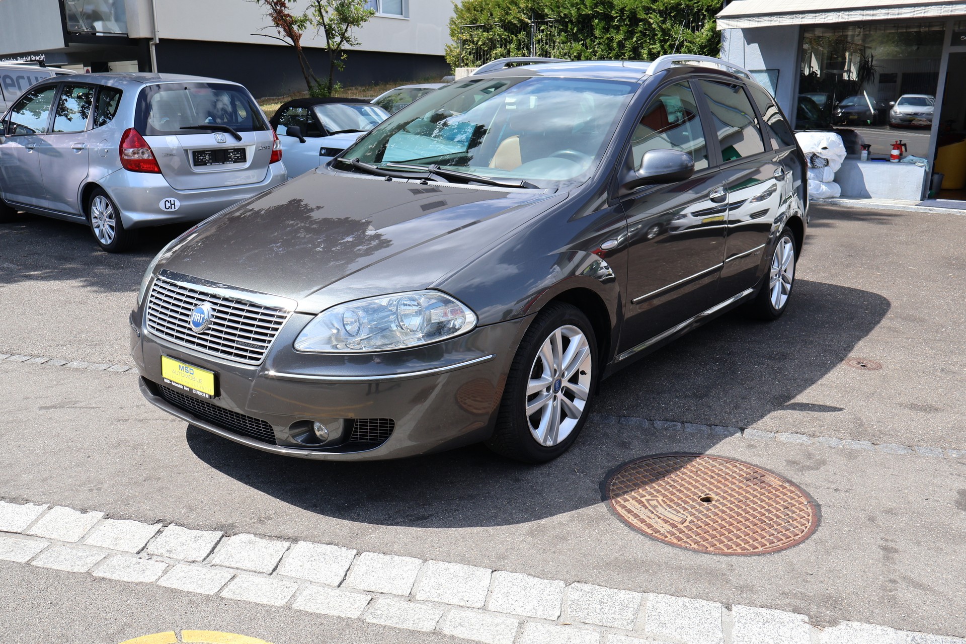 FIAT Croma 1.9 16V JTD Emotion-image-0