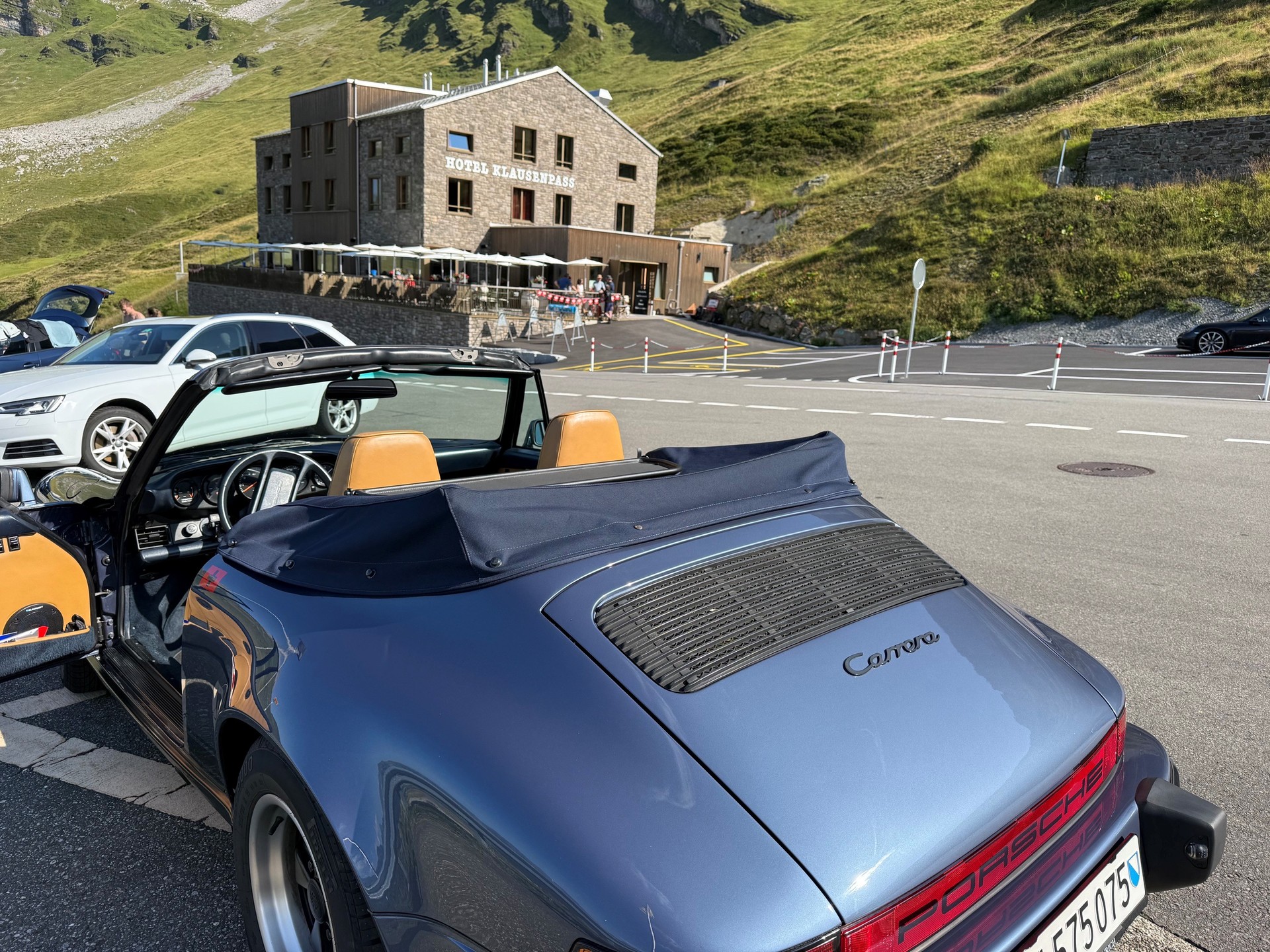 PORSCHE 3.2 Carrera-image-3