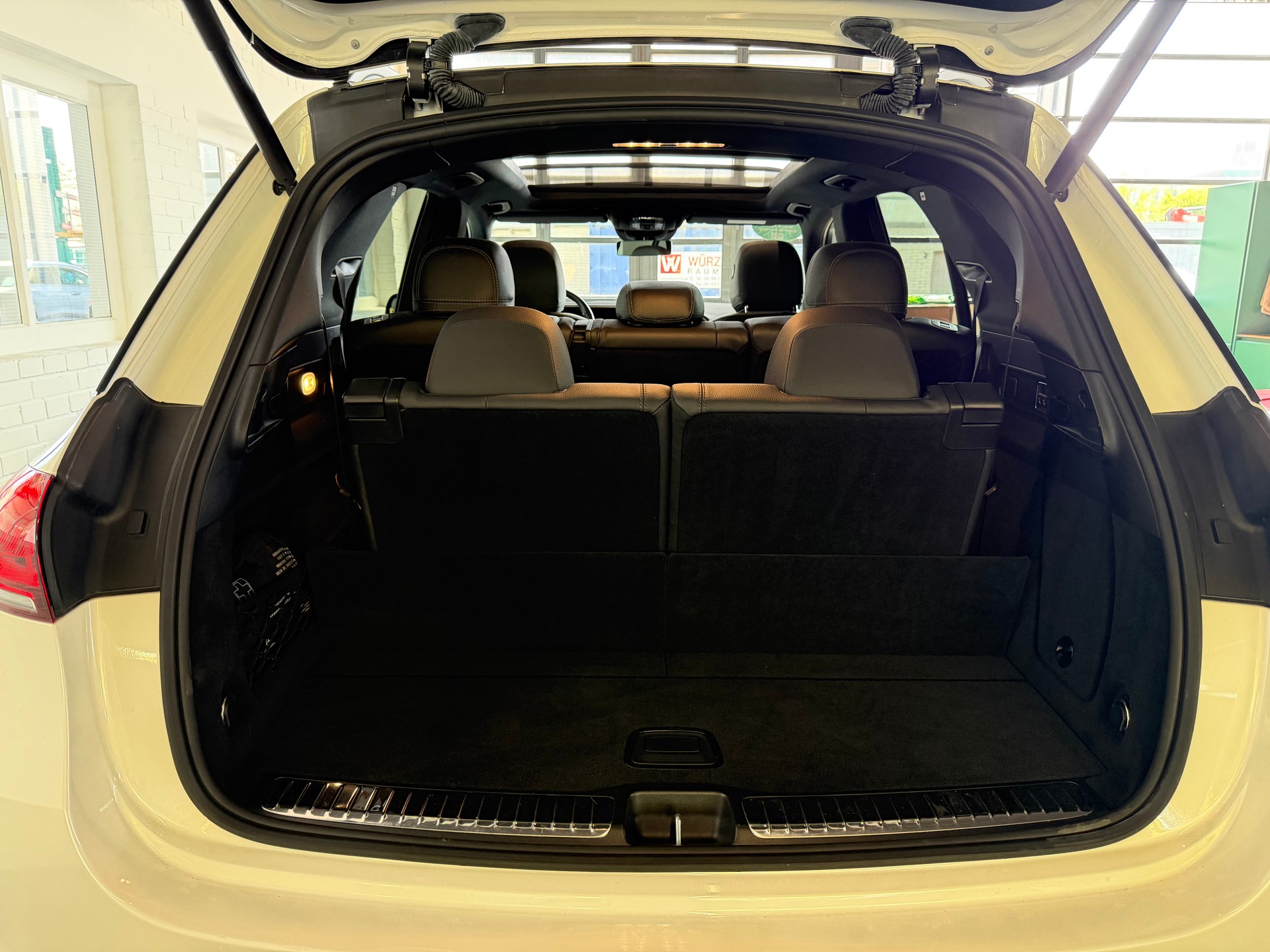 MERCEDES-BENZ GLE 400 d 4Matic AMG Line 9G-Tronic-image-11