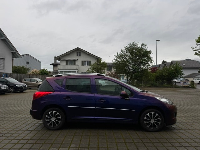 PEUGEOT 207 SW 1.6 16V Active-showroom-element-2