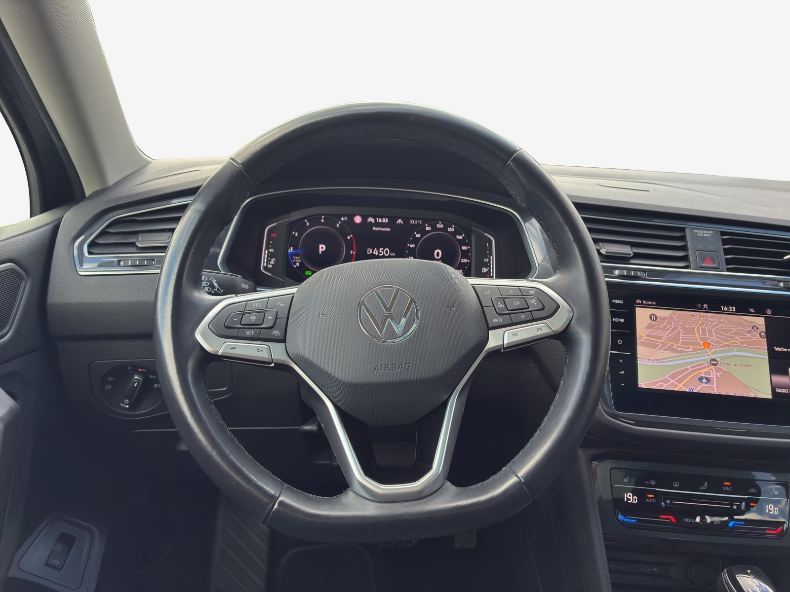 VW Tiguan Allspace 2.0TSI Elegance 4Motion DSG-image-9