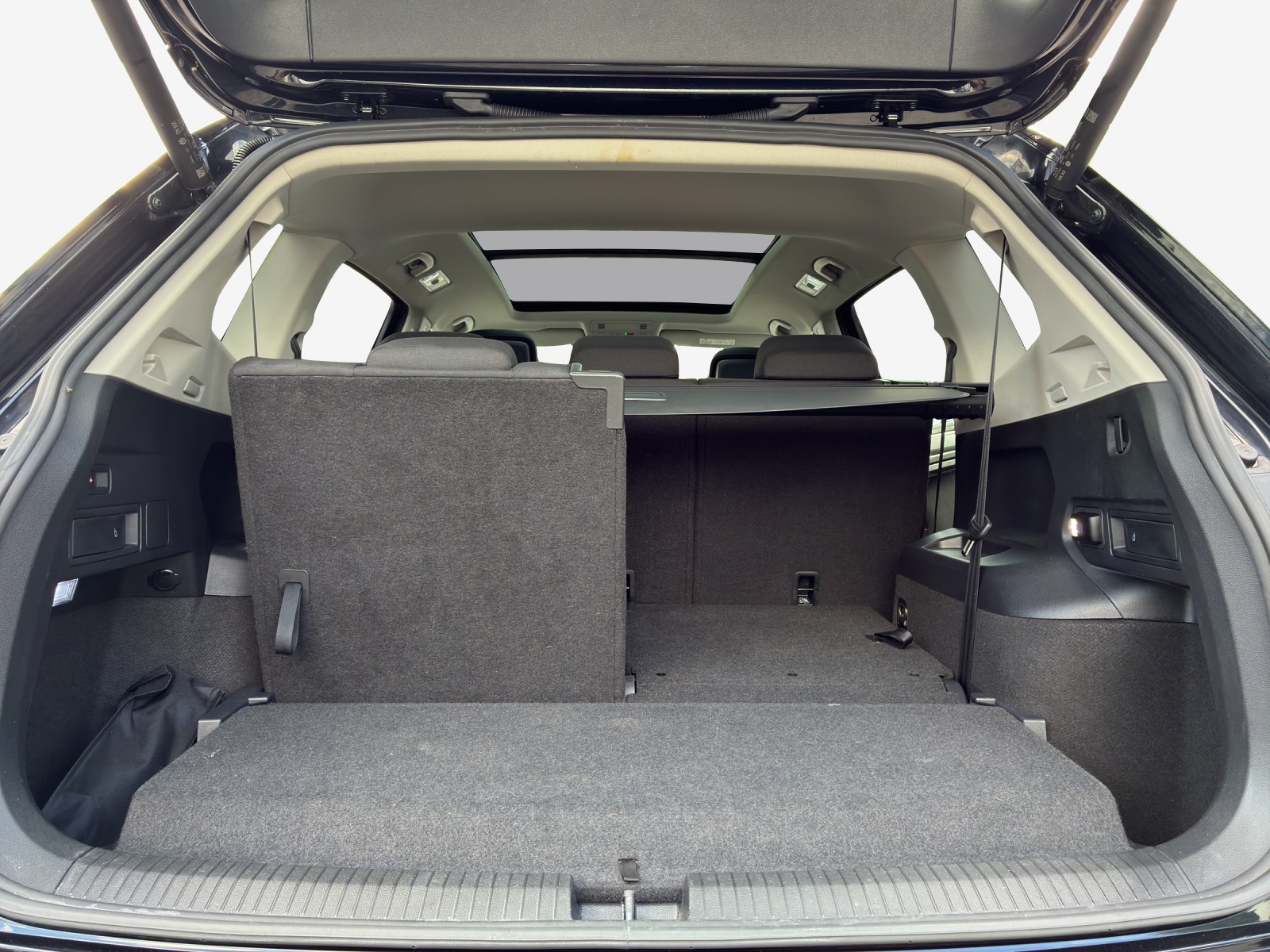 VW Tiguan Allspace 2.0TSI Elegance 4Motion DSG-image-12