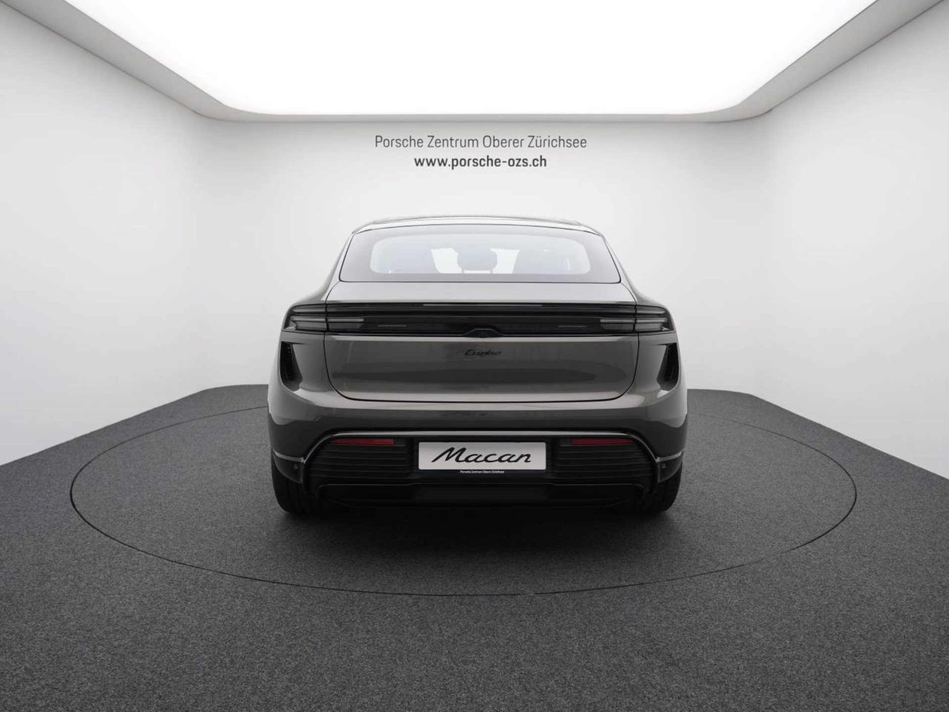 PORSCHE Macan Turbo-image-5