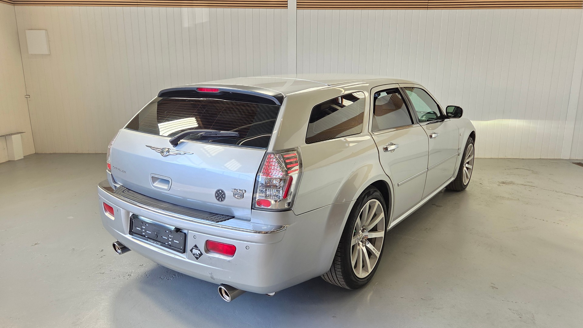 CHRYSLER 5.7 V8 HEMI-image-1