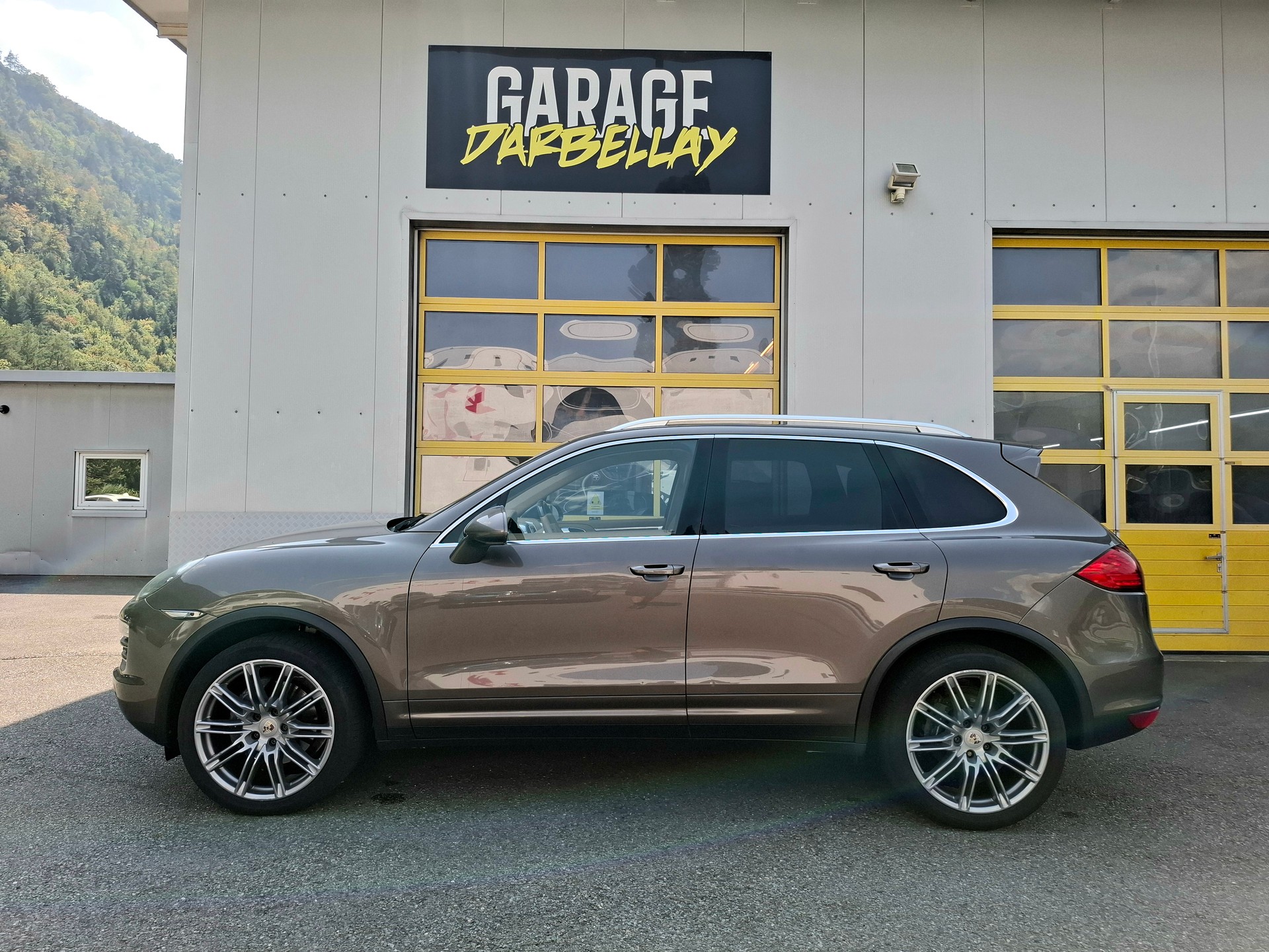 PORSCHE Cayenne Diesel-image-8