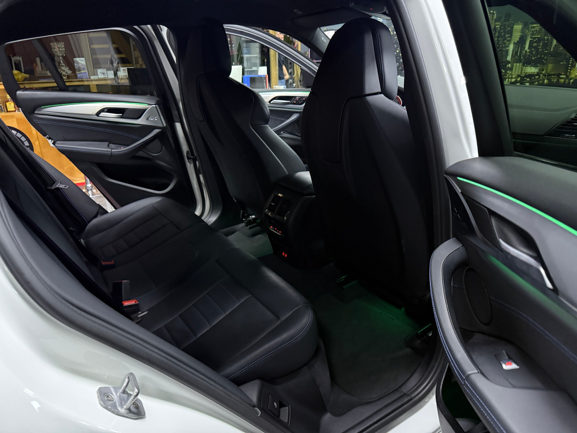 BMW X4 xDrive 20d M Sport Steptronic-image-17