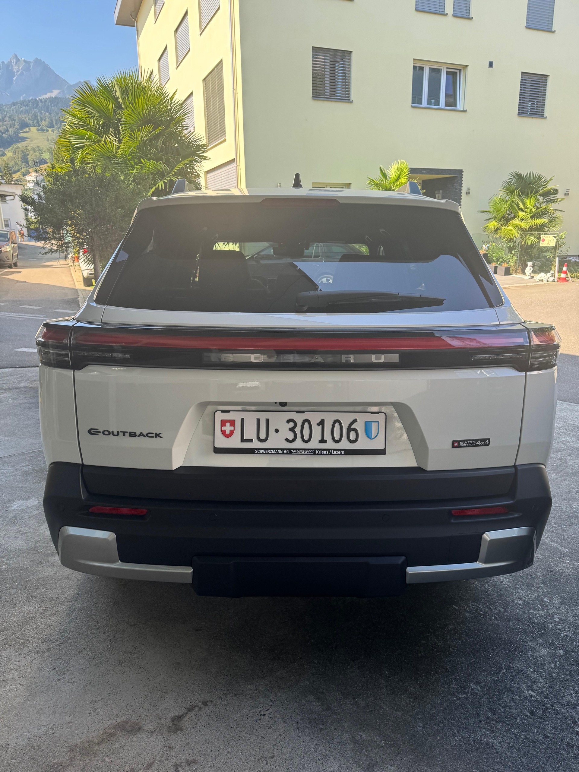 SUBARU E-Outback eV Luxury AWD-showroom-element-3