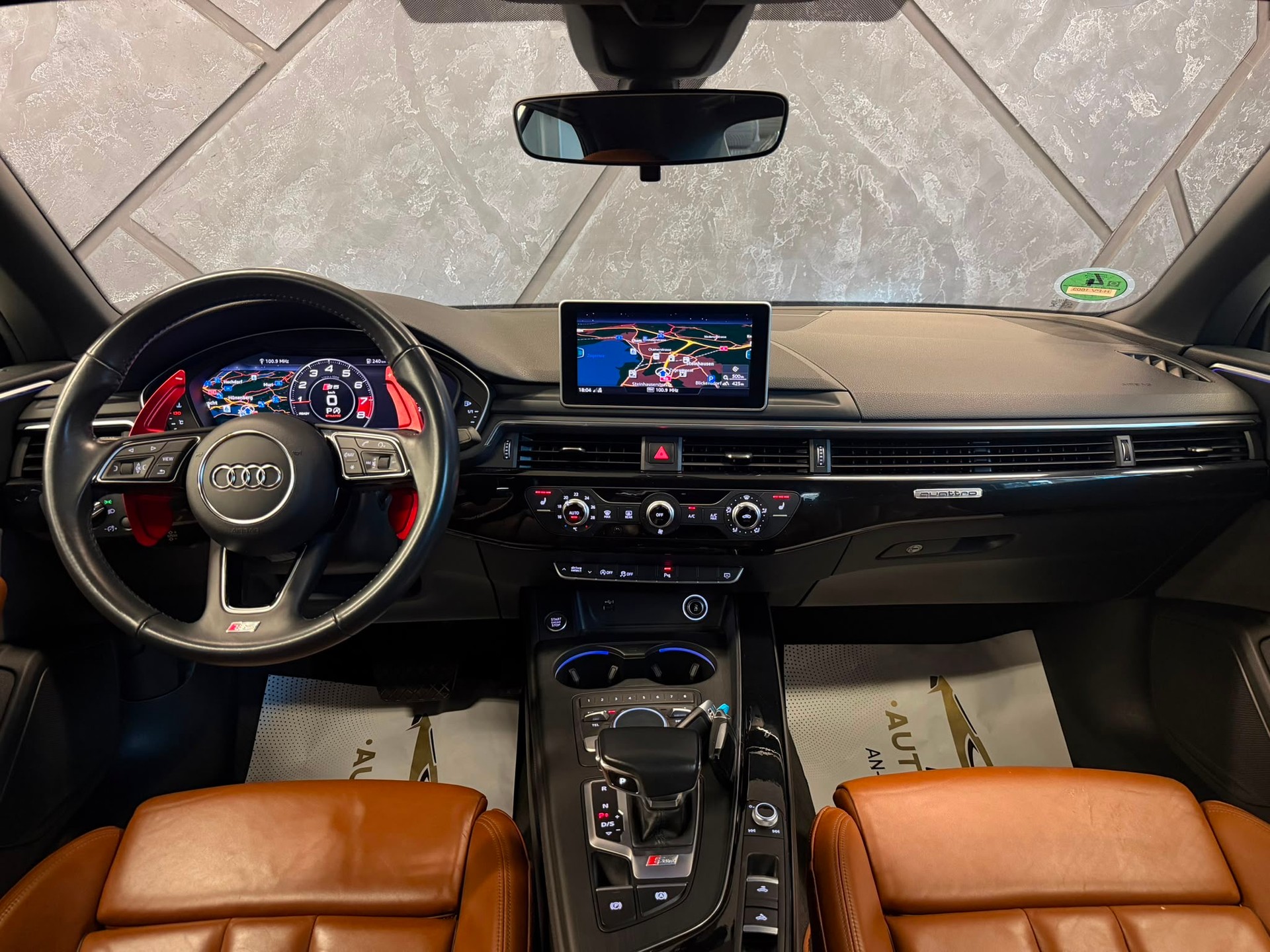 AUDI A5 Cabriolet 2.0 TFSI Design quattro S-tronic-image-8