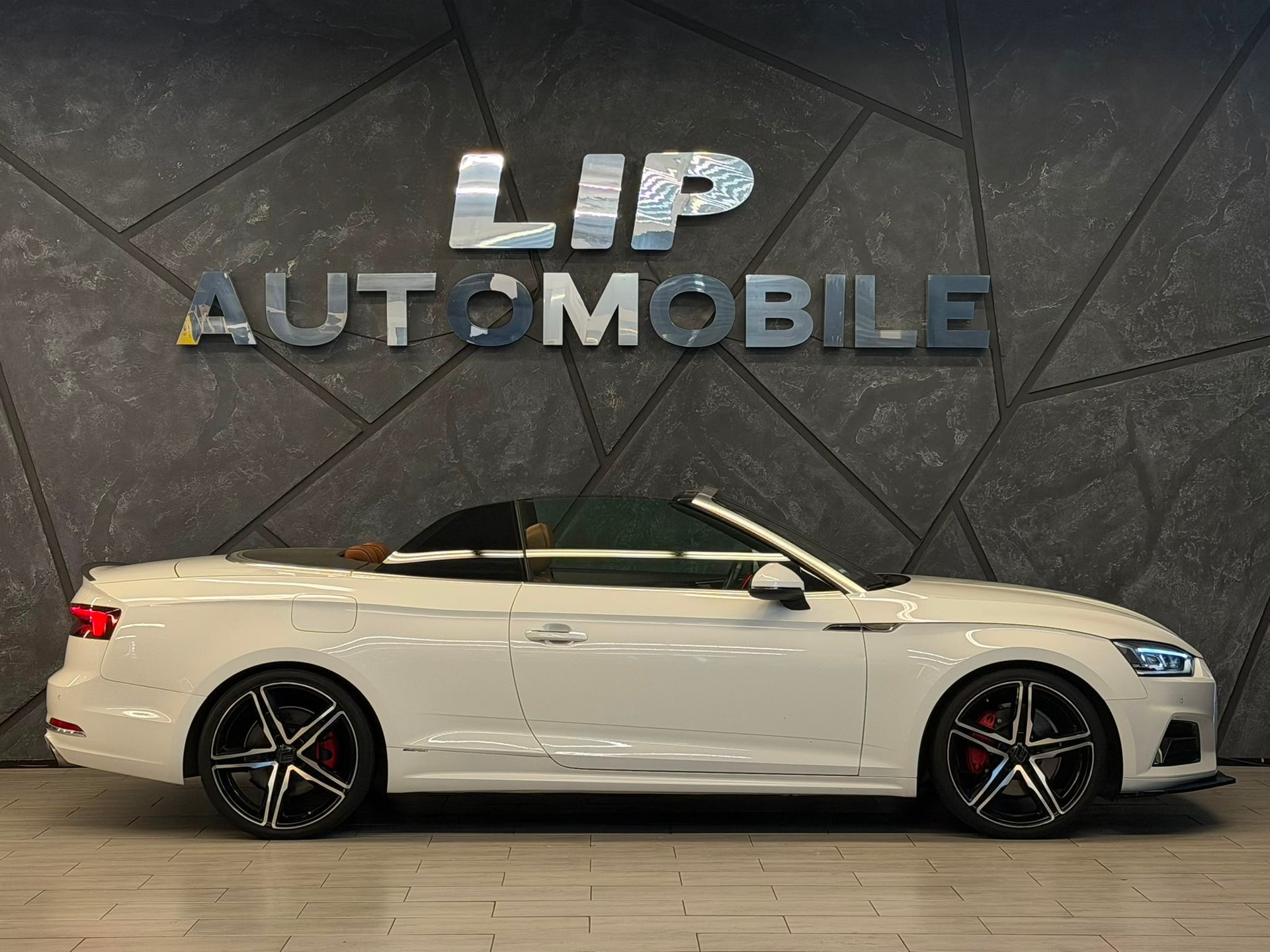 AUDI A5 Cabriolet 2.0 TFSI Design quattro S-tronic-showroom-element-3