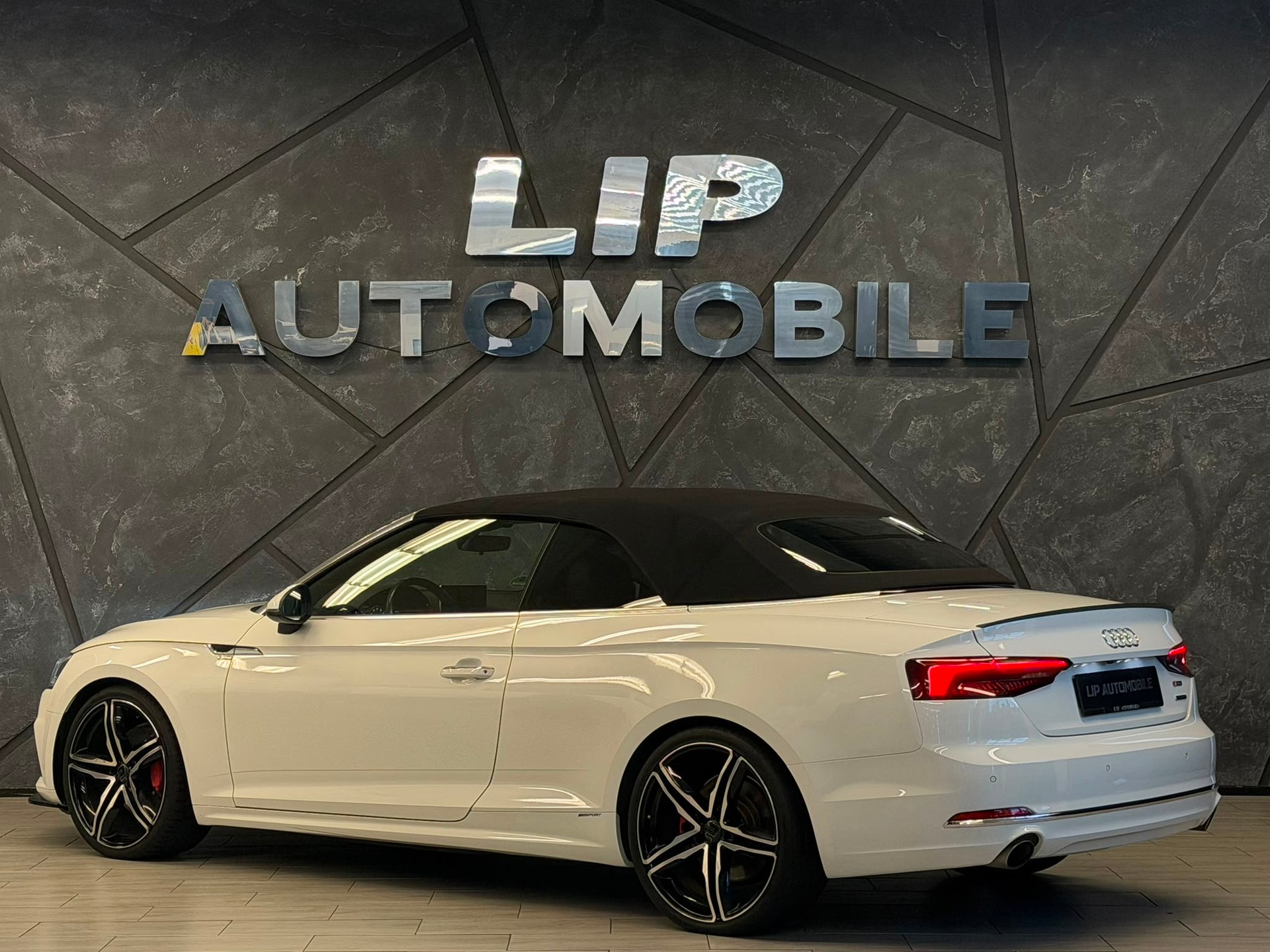 AUDI A5 Cabriolet 2.0 TFSI Design quattro S-tronic-image-7