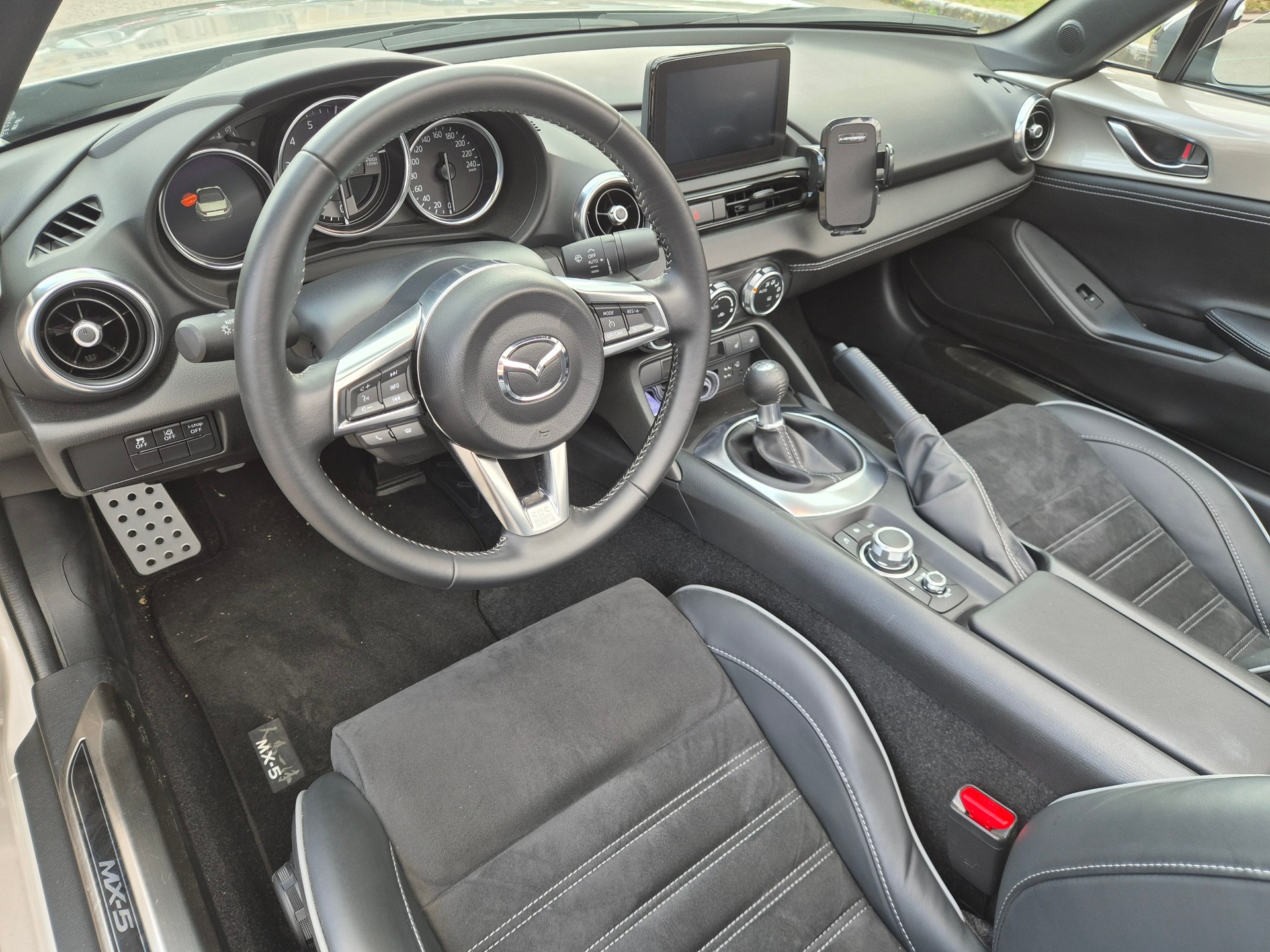 MAZDA MX-5 Skyactiv-G 184 Homura-image-12