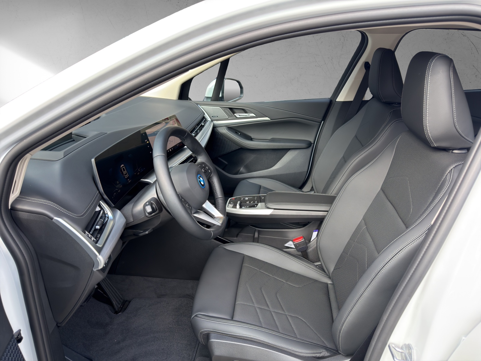 BMW 230e xDrive Active Tourer Luxury Line-image-15