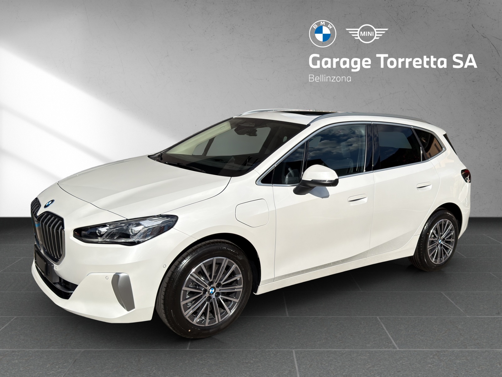 BMW 230e xDrive Active Tourer Luxury Line
