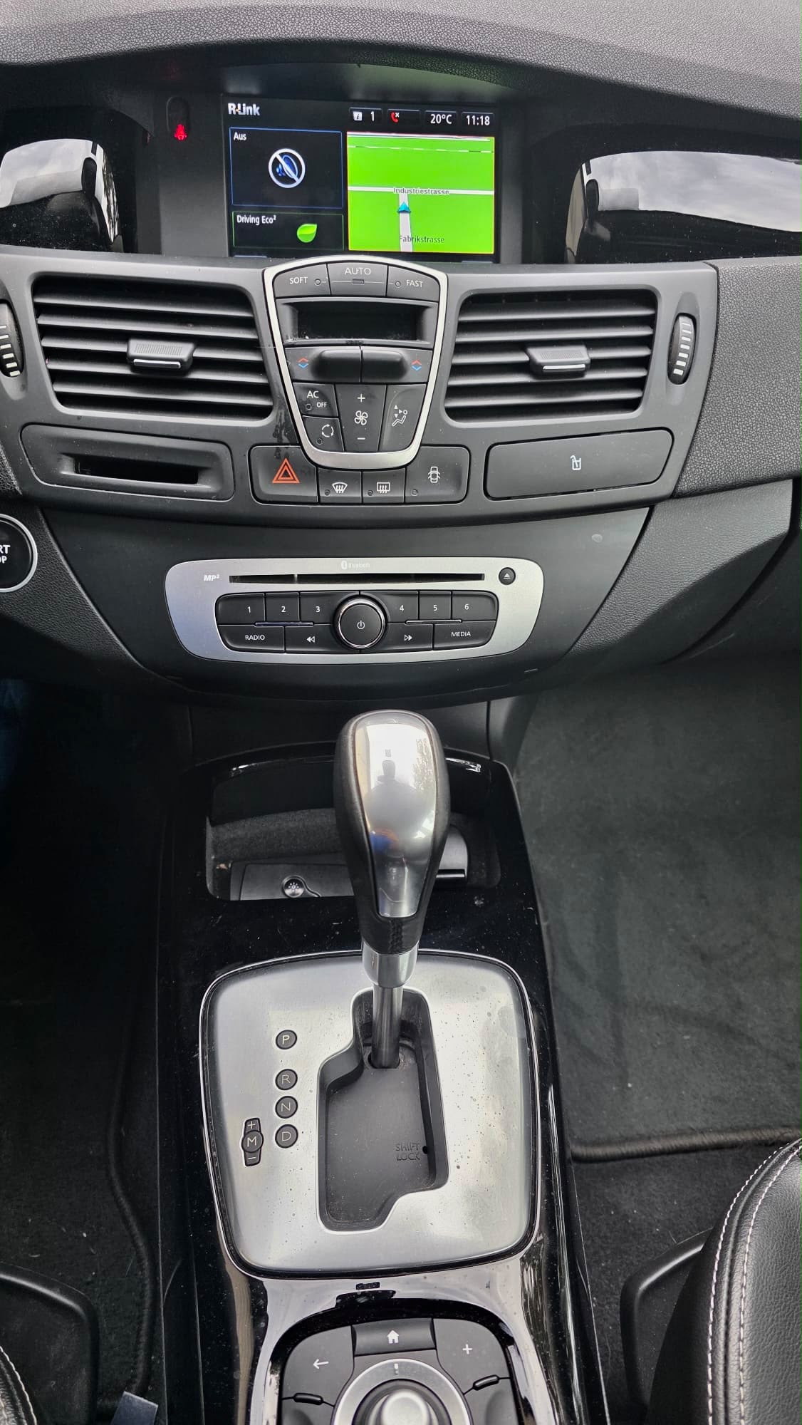 RENAULT Laguna Grandtour 2.0 dCi Dynamique Automatic-image-10