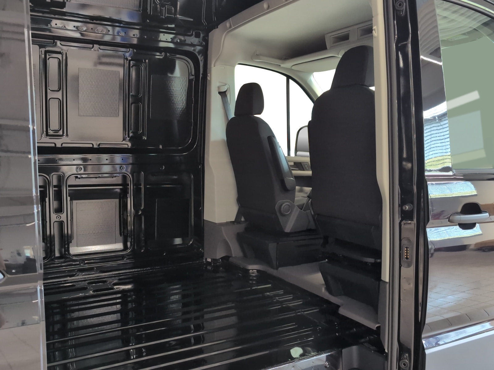 VW Crafter 35 2.0 BiTDI L3 4Motion A-image-8