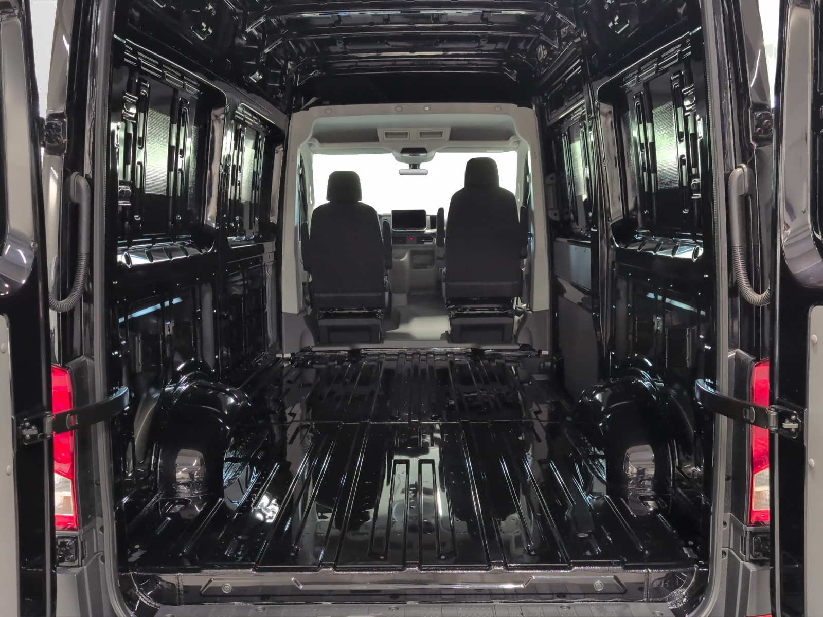 VW Crafter 35 2.0 BiTDI L3 4Motion A-image-14