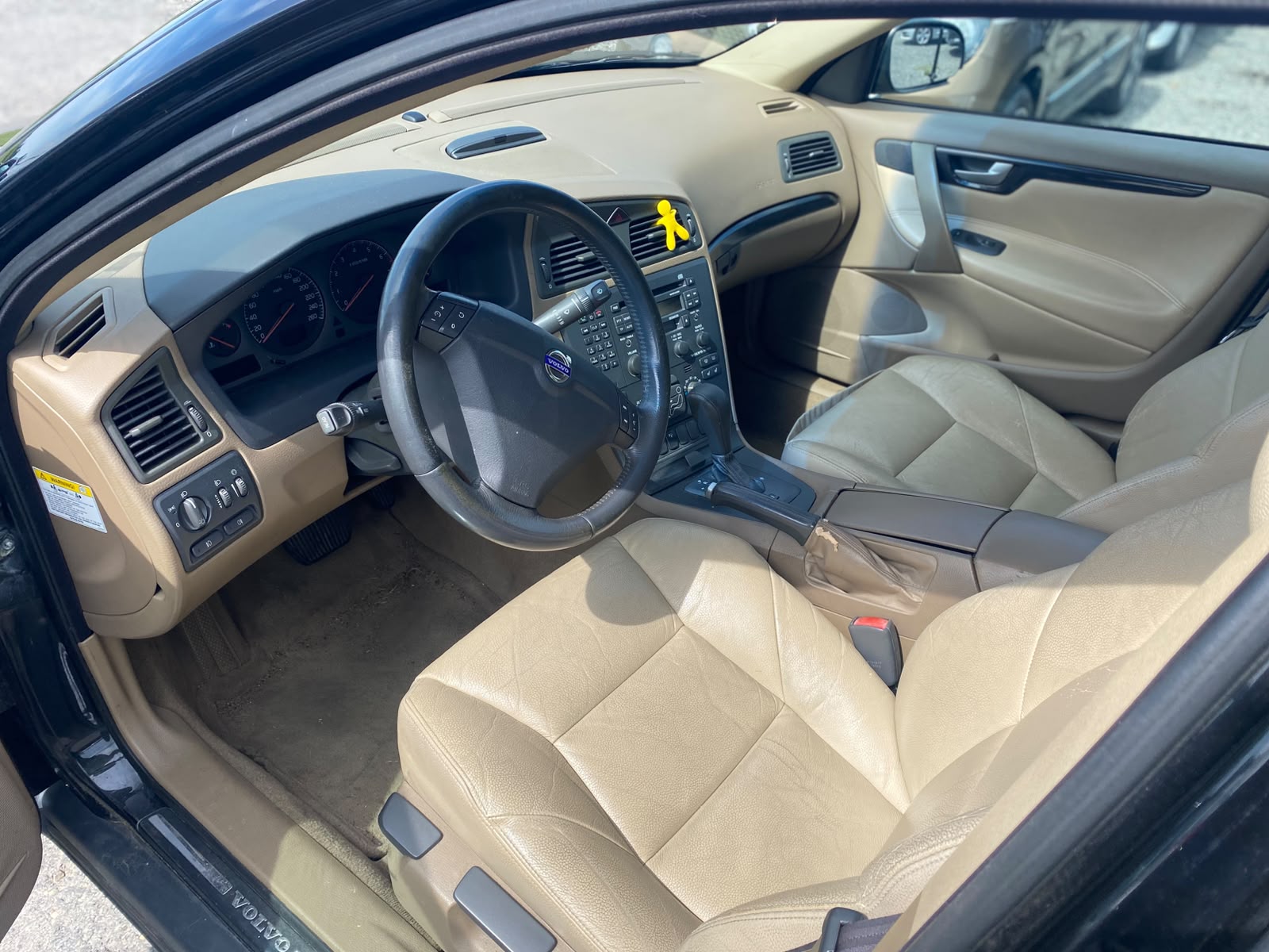 VOLVO S60 2.5T AWD-image-8