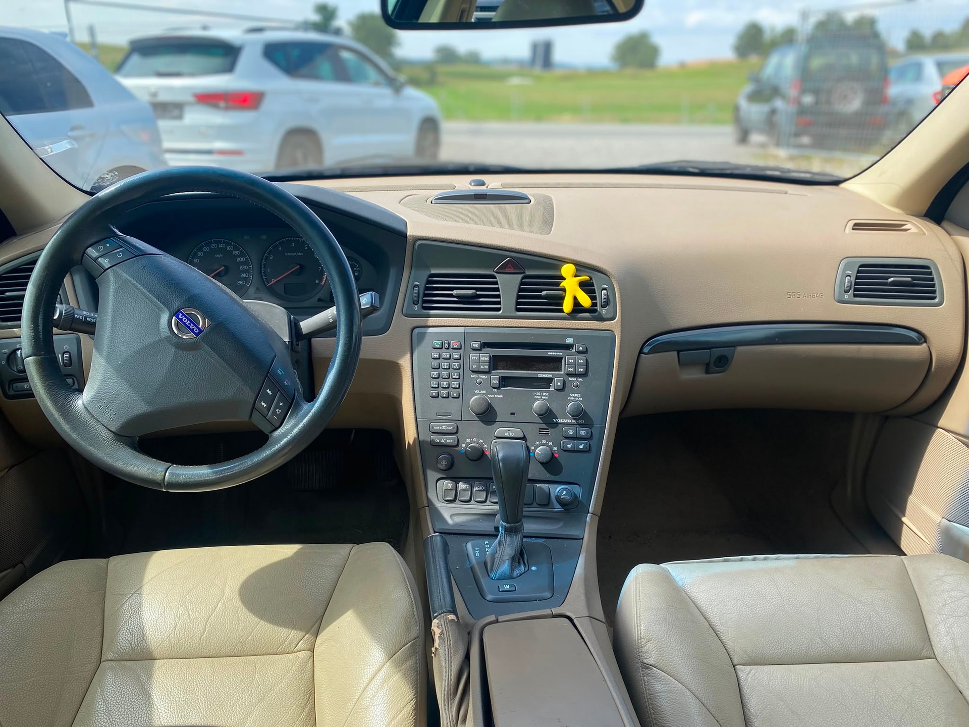 VOLVO S60 2.5T AWD-image-7