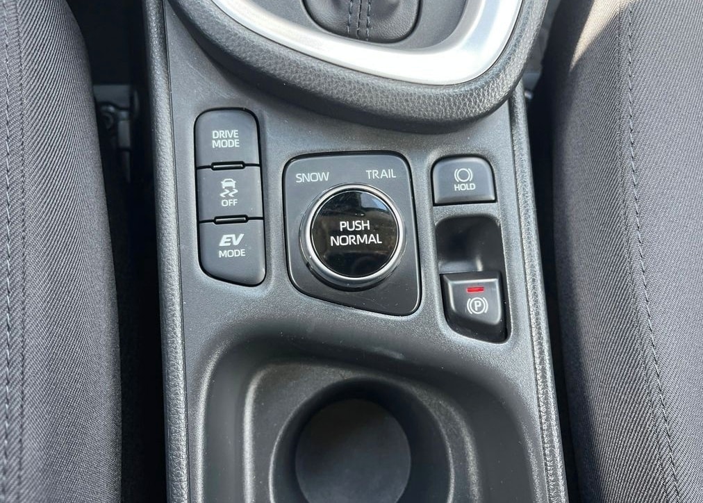 TOYOTA Yaris Cross 1.5 VVT-i HSD Comfort AWD-i-image-9