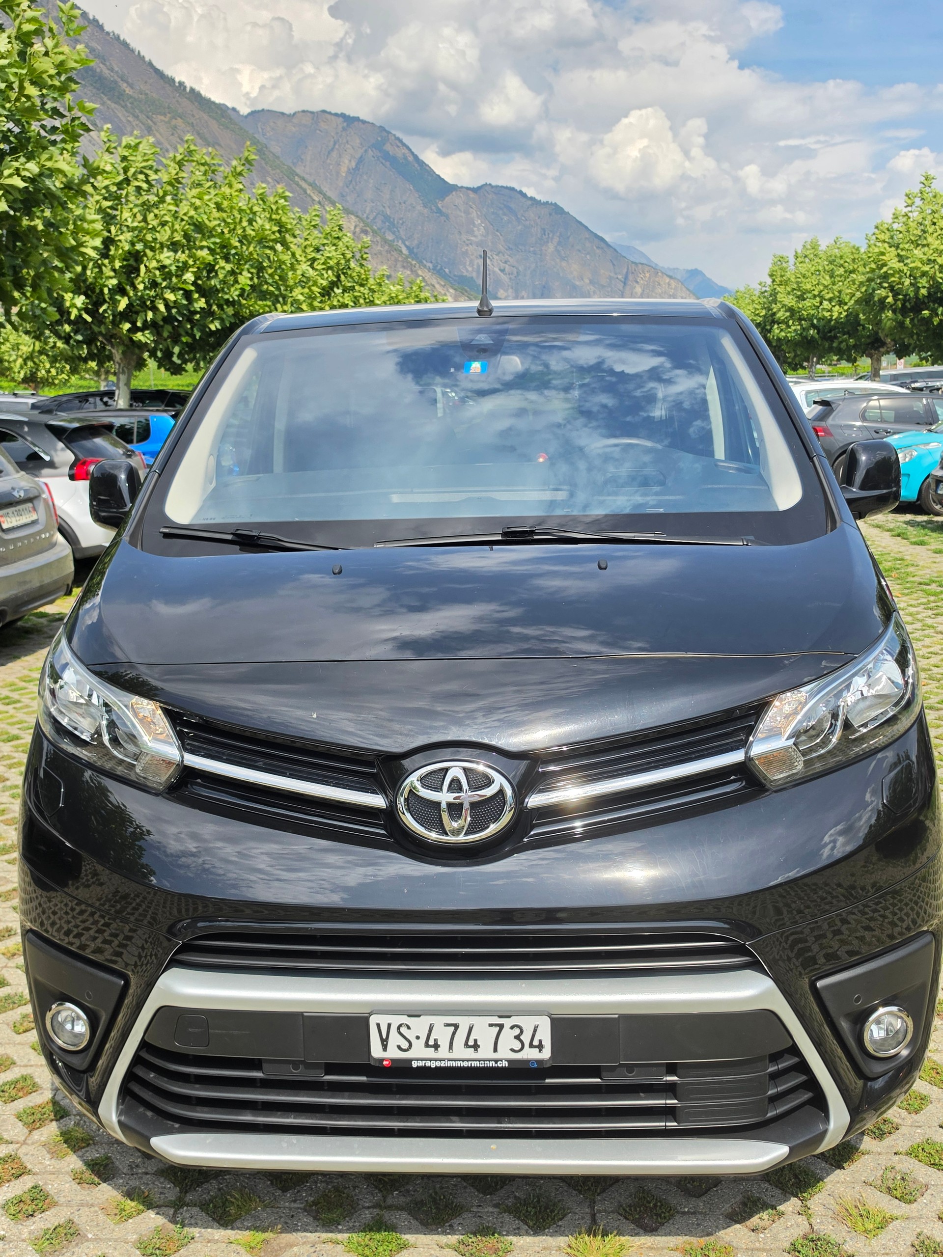 TOYOTA 2.0 D Family-image-0