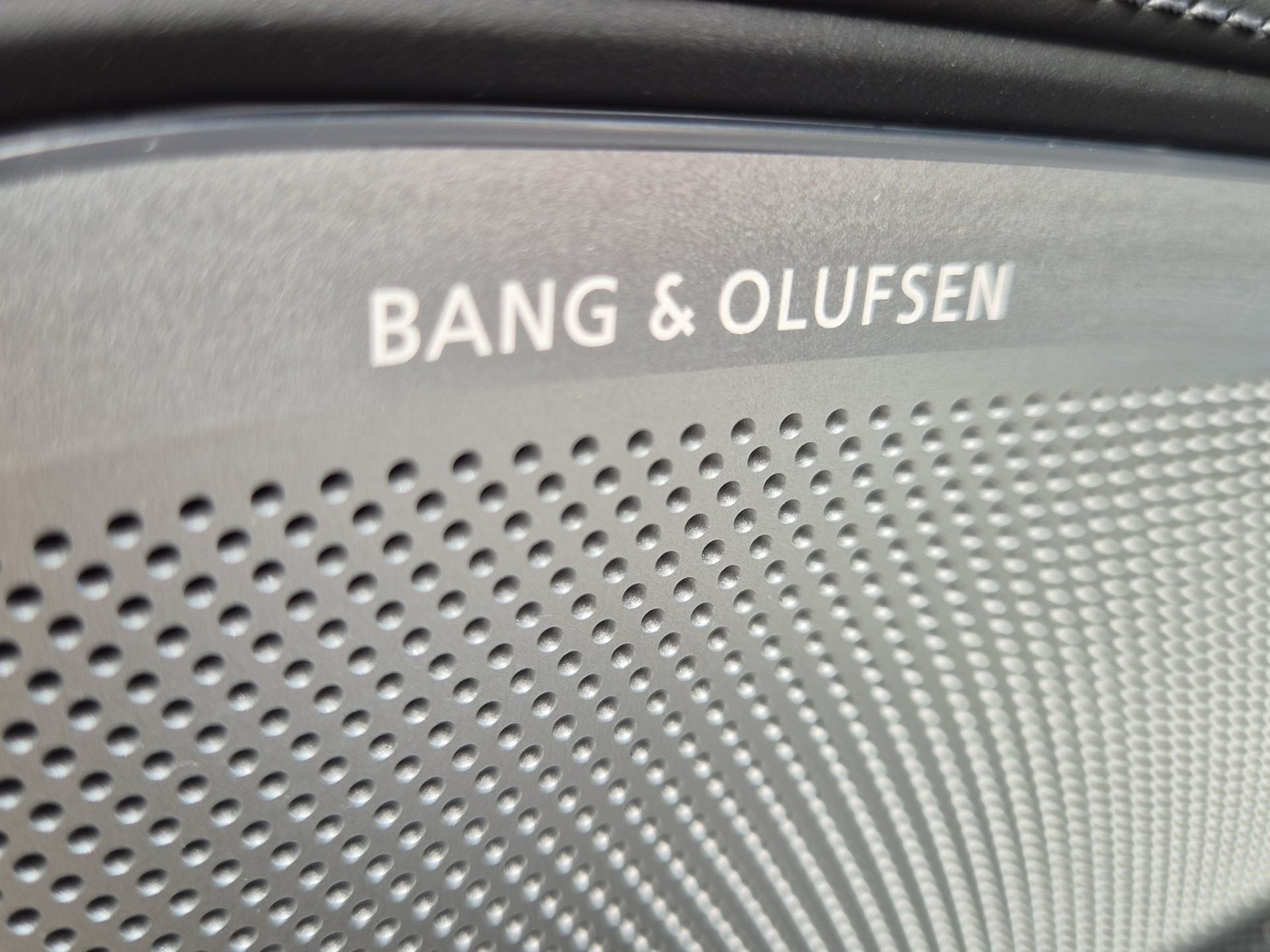 AUDI A8 60 L TFSI e quattro tiptronic-image-14