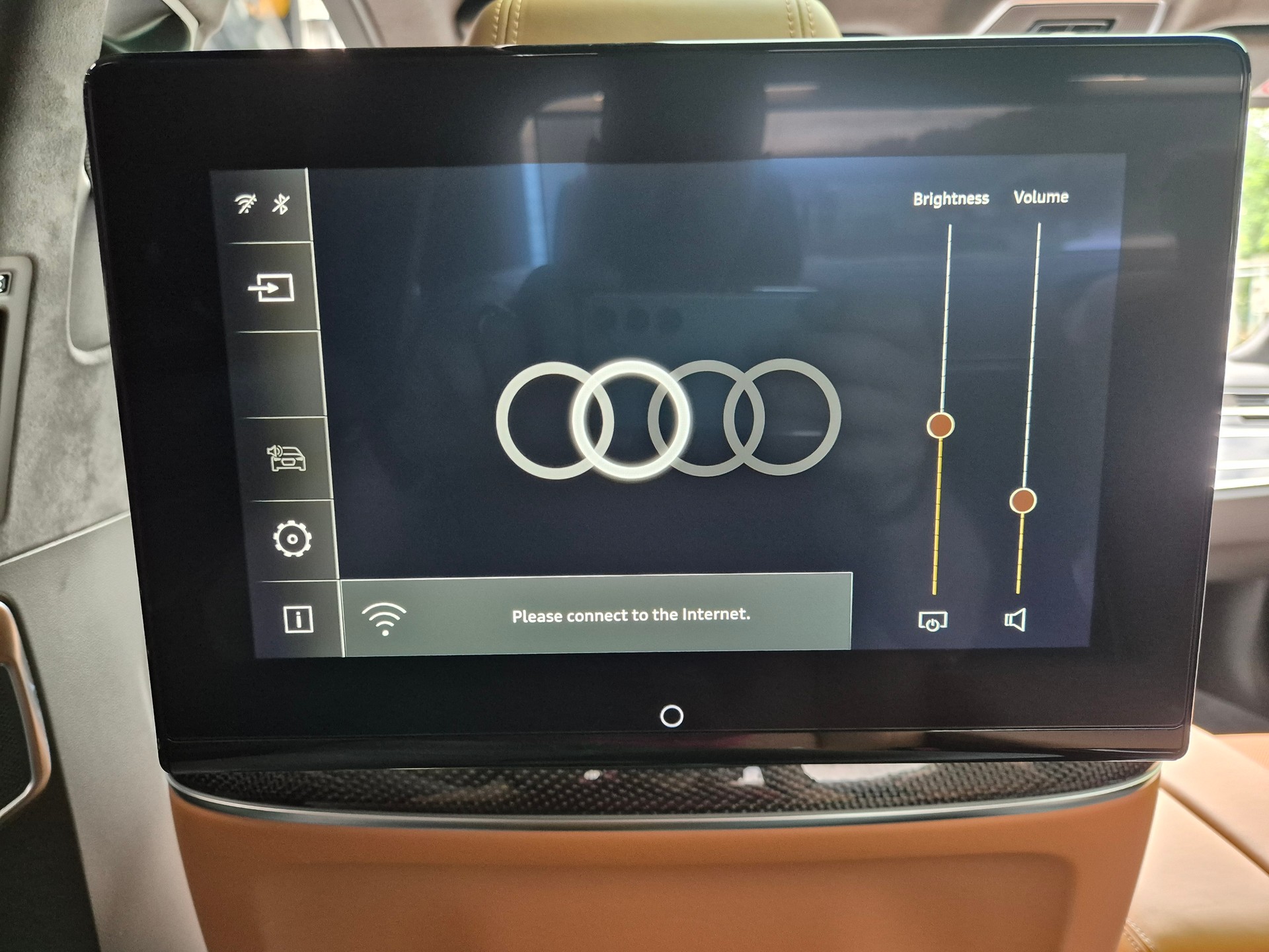AUDI A8 60 L TFSI e quattro tiptronic-image-16